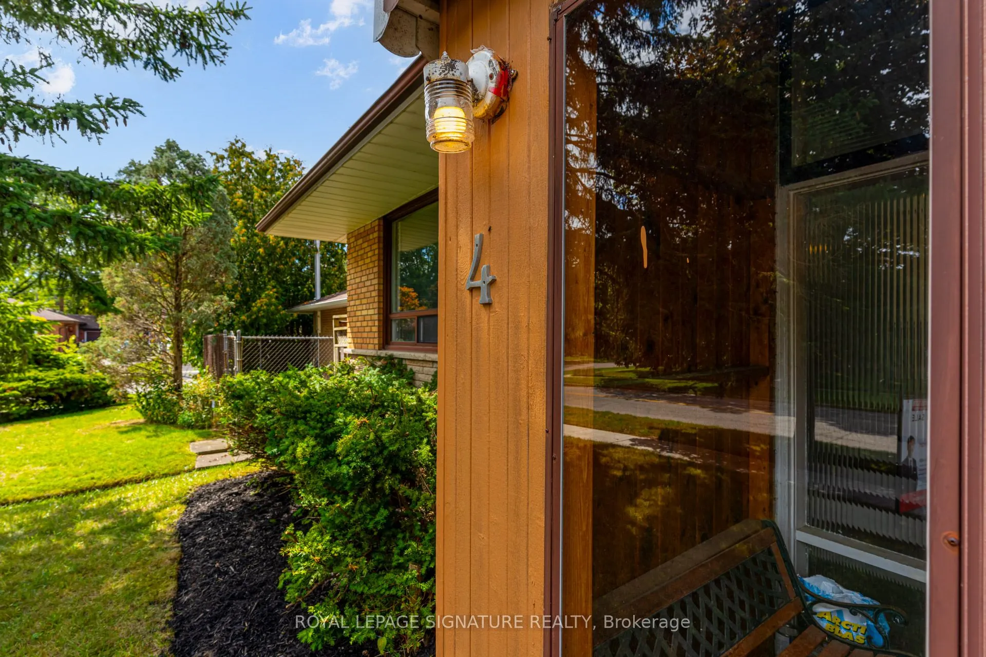 4 Stillbrook Court