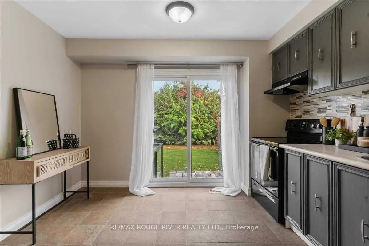 7 Inglis Avenue, #Main