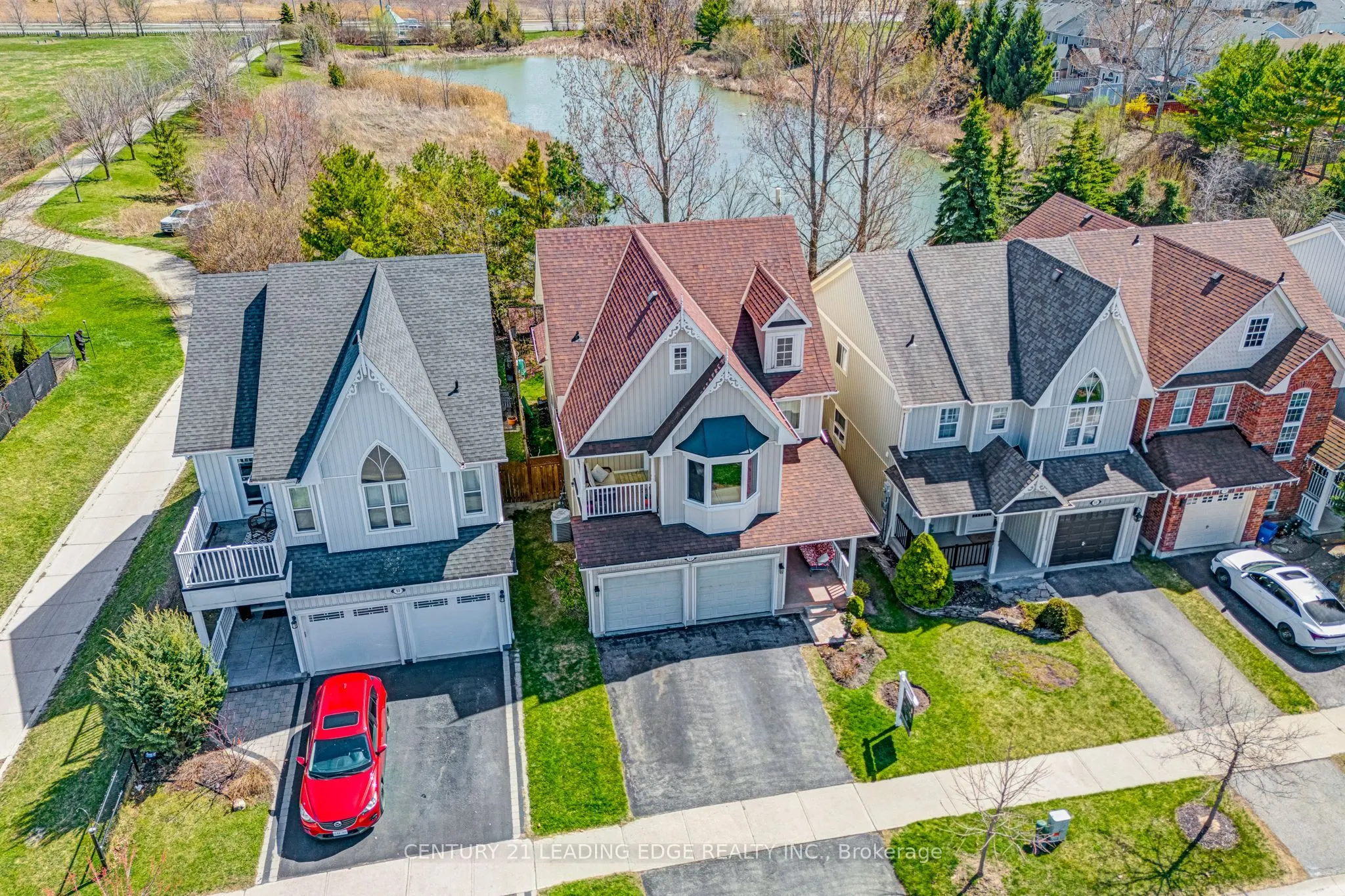 53 Kinross Avenue