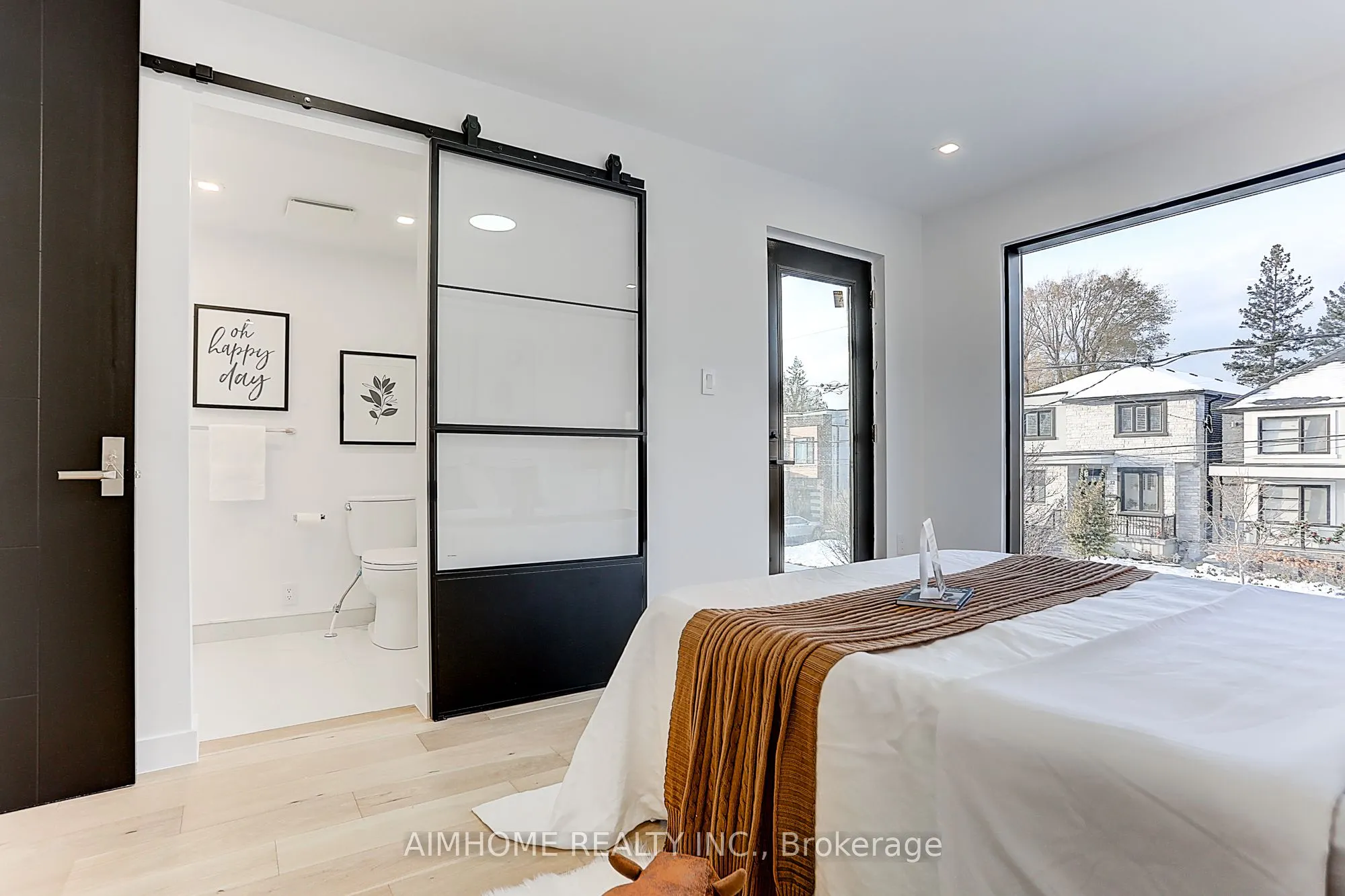 15 Holborne Avenue