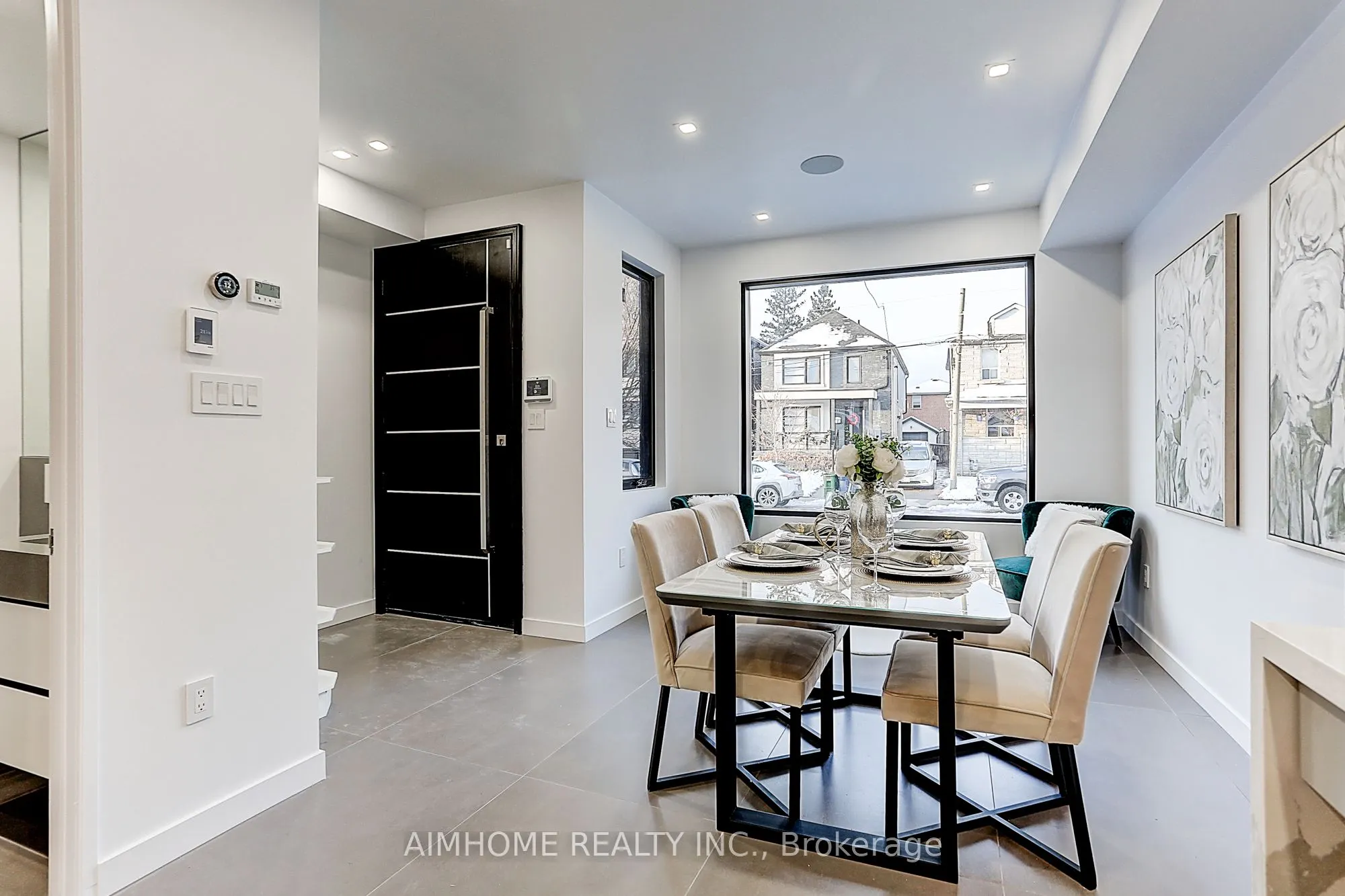 15 Holborne Avenue