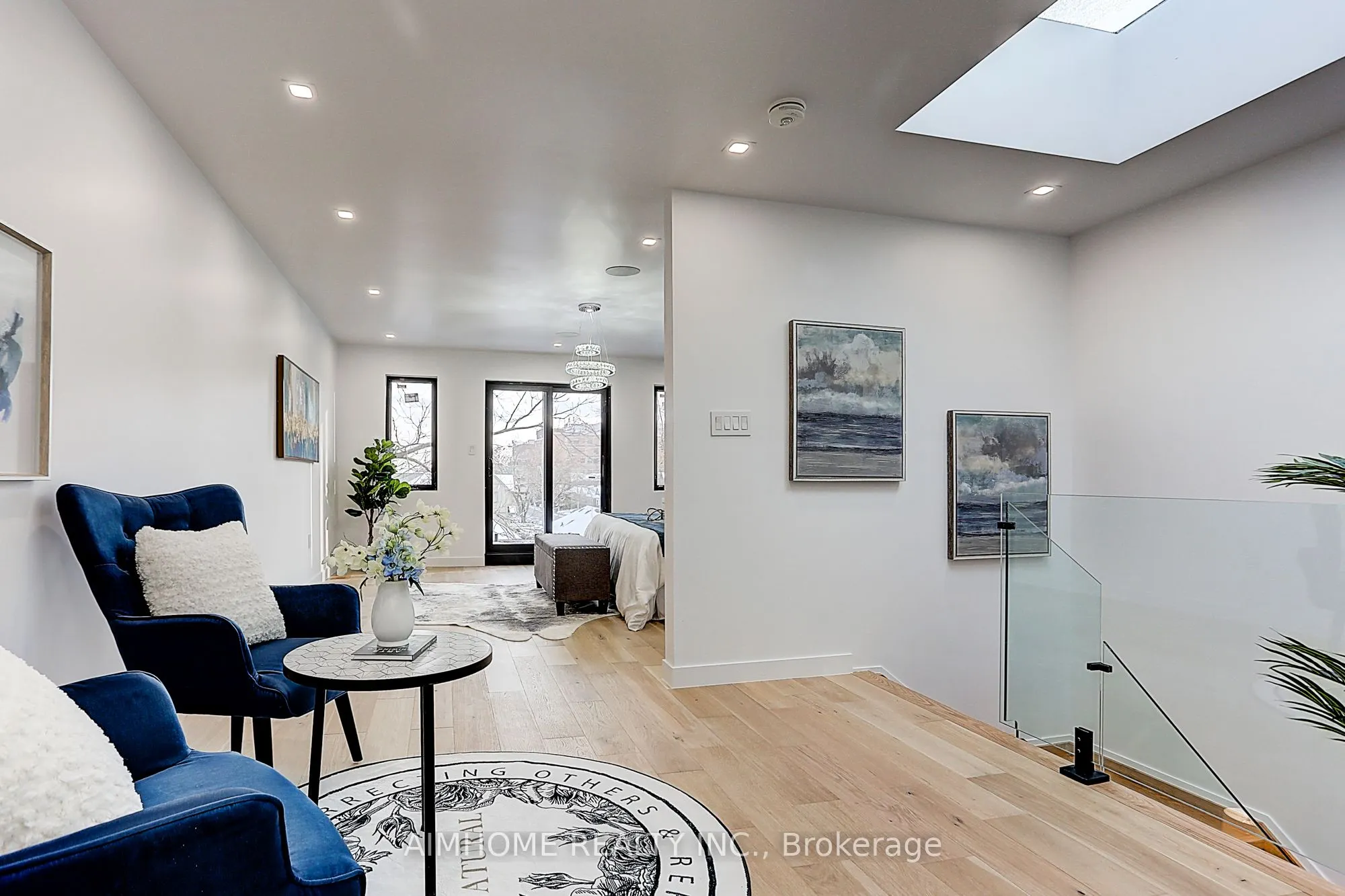 15 Holborne Avenue
