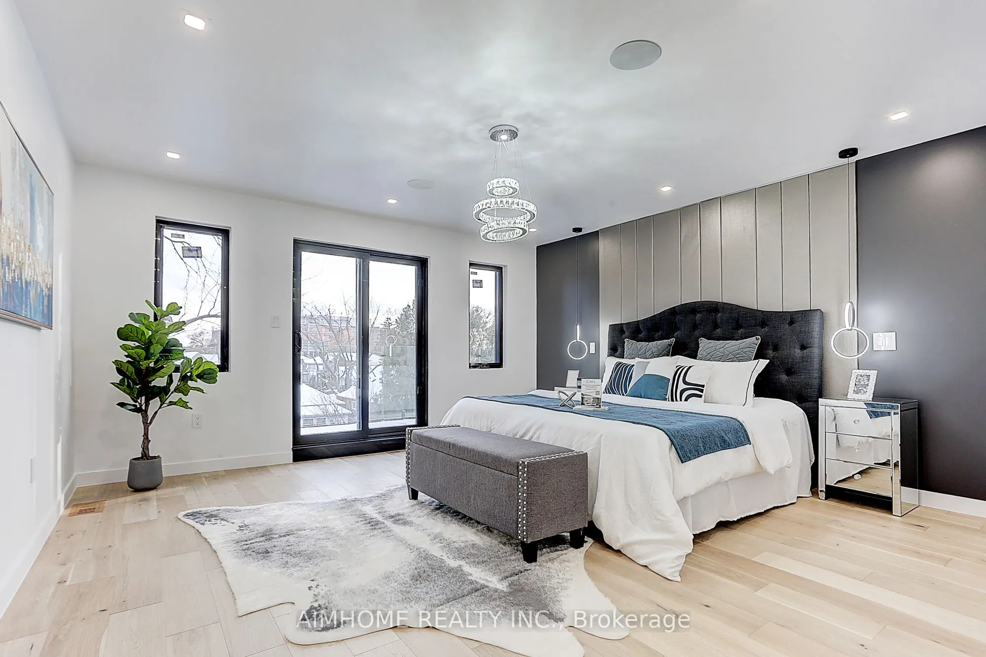 15 Holborne Avenue
