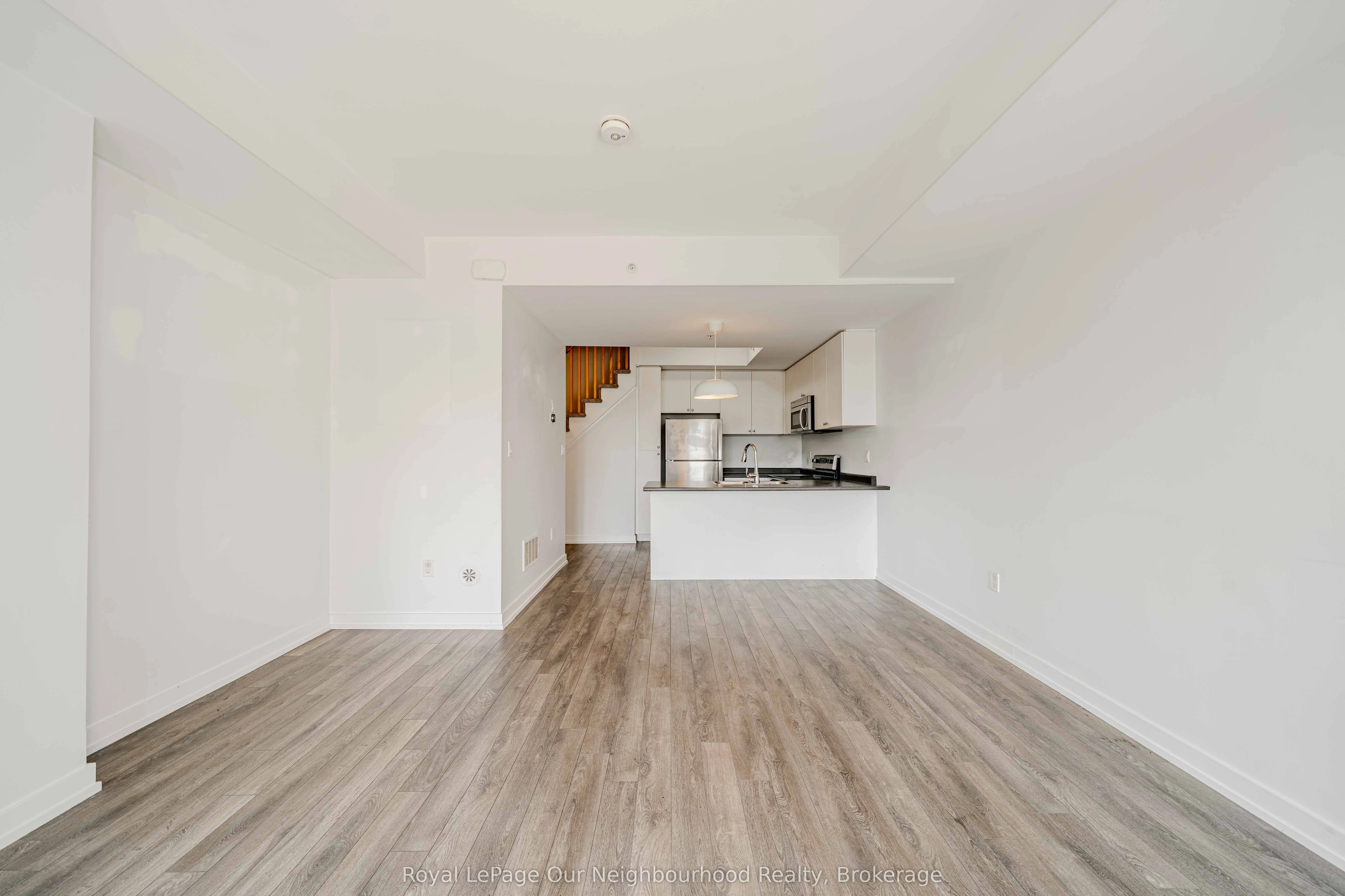 1555 Kingston Road, #205