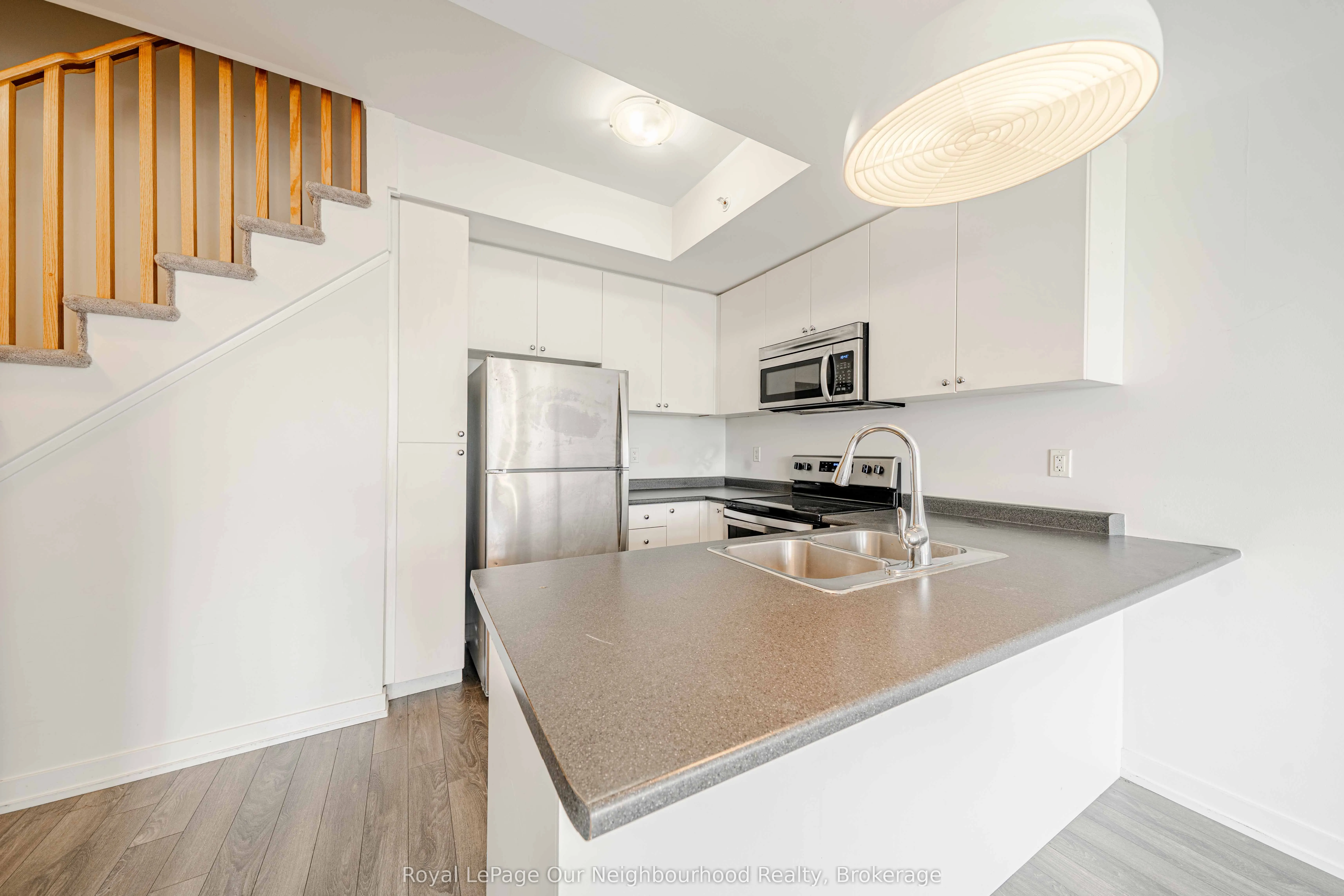 1555 Kingston Road, #205