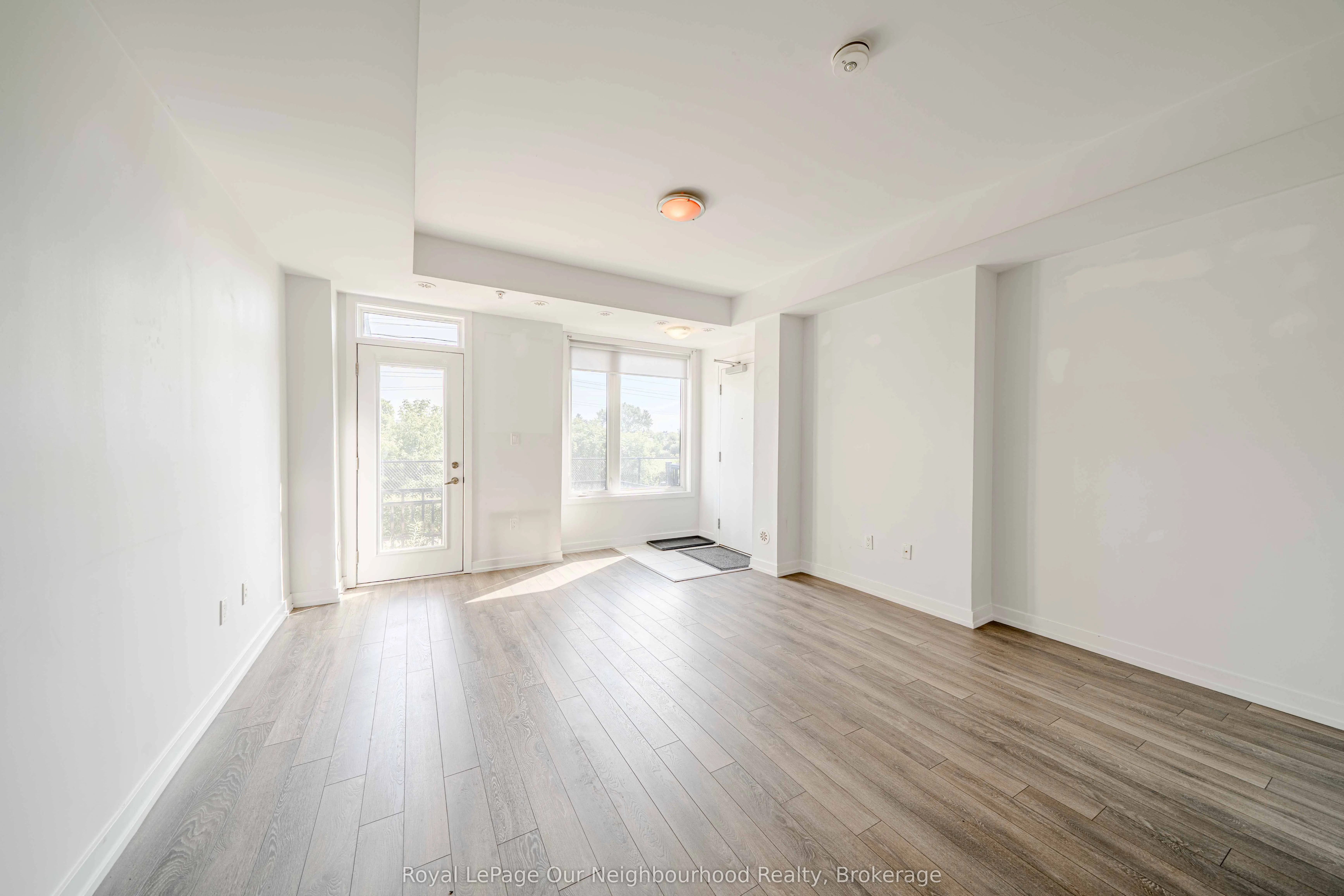 1555 Kingston Road, #205