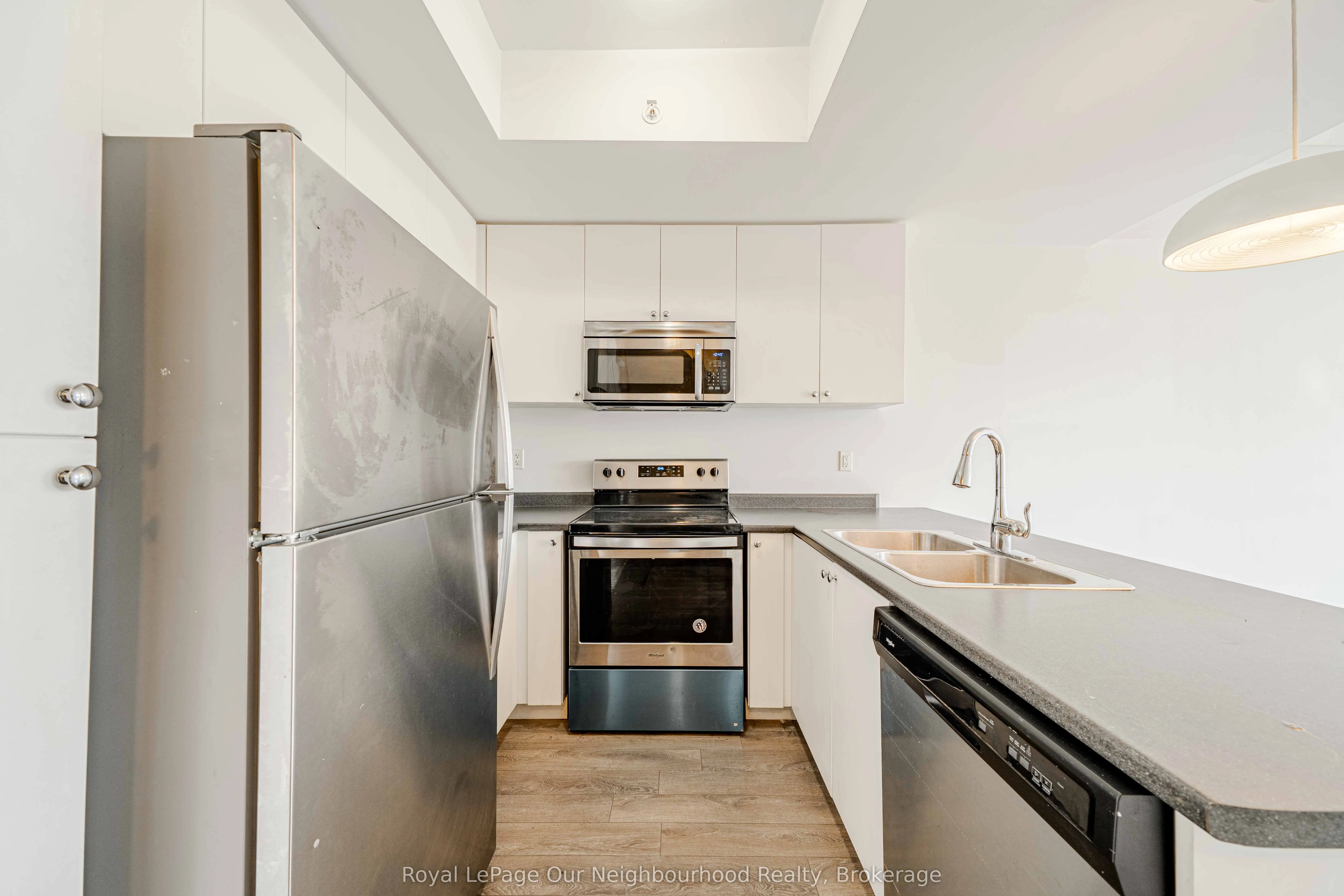 1555 Kingston Road, #205