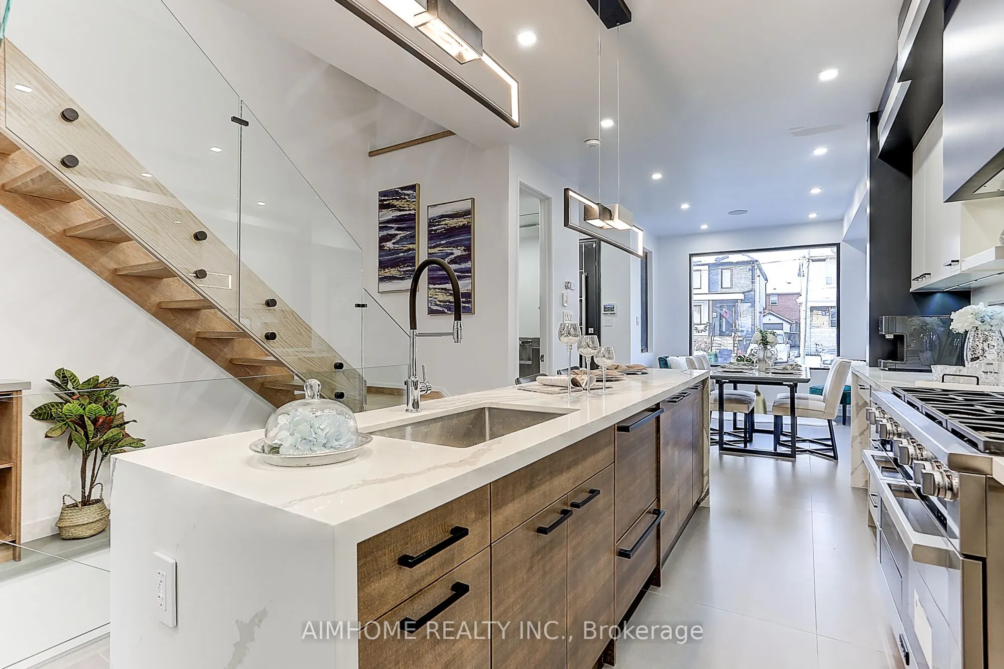 15 Holborne Avenue, #ROOM 1