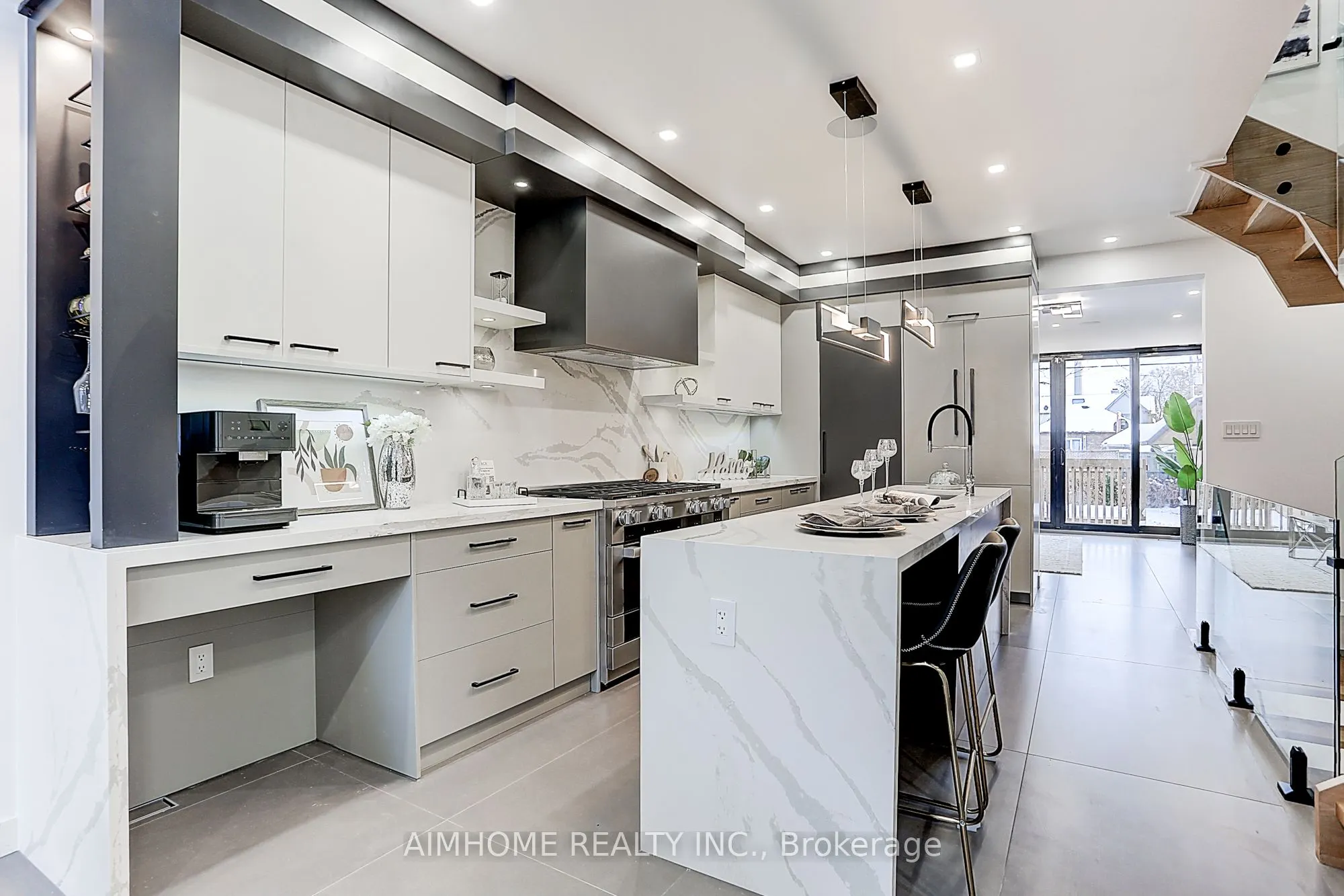 15 Holborne Avenue, #ROOM 1