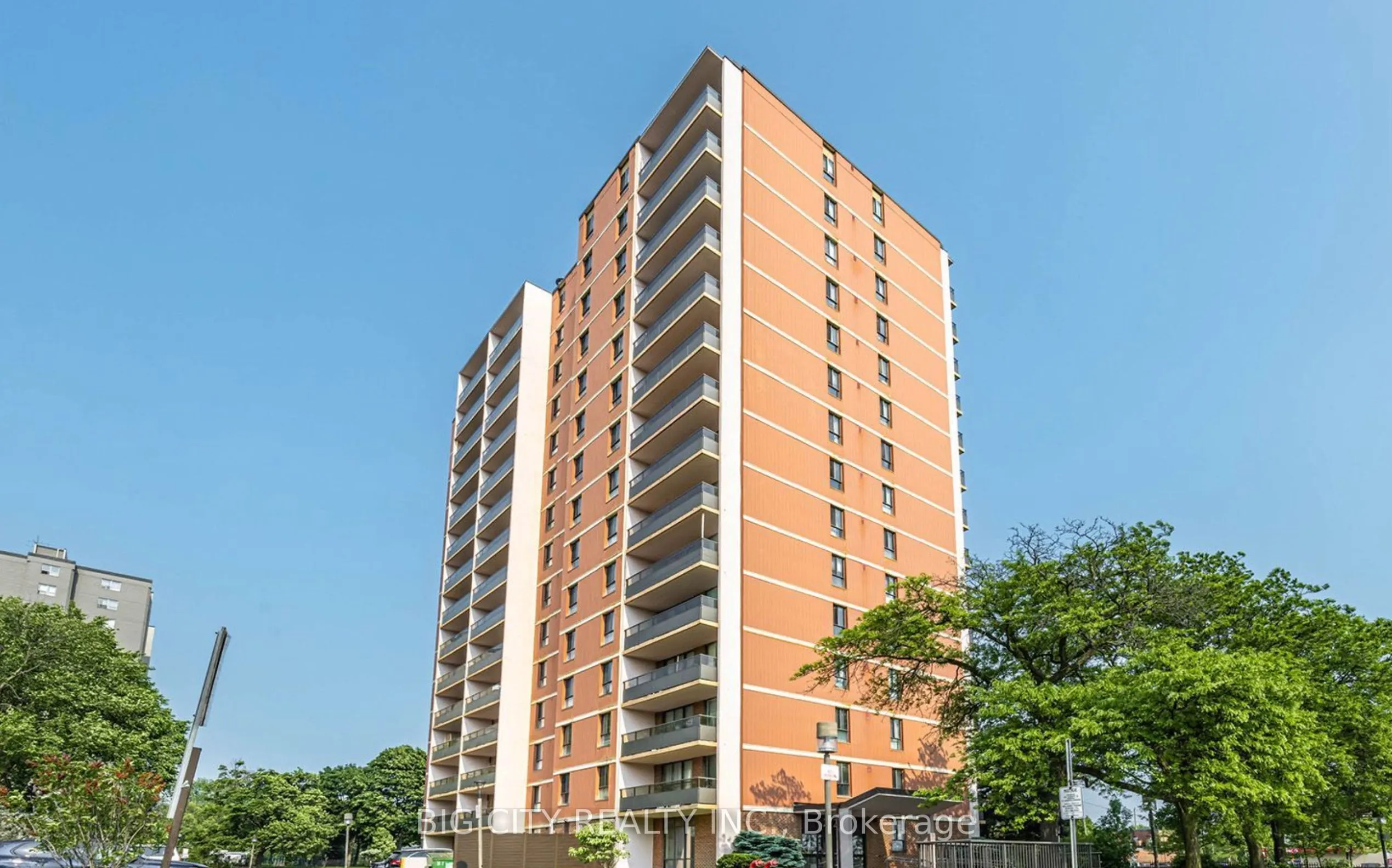 2721 Victoria Park Avenue, #506