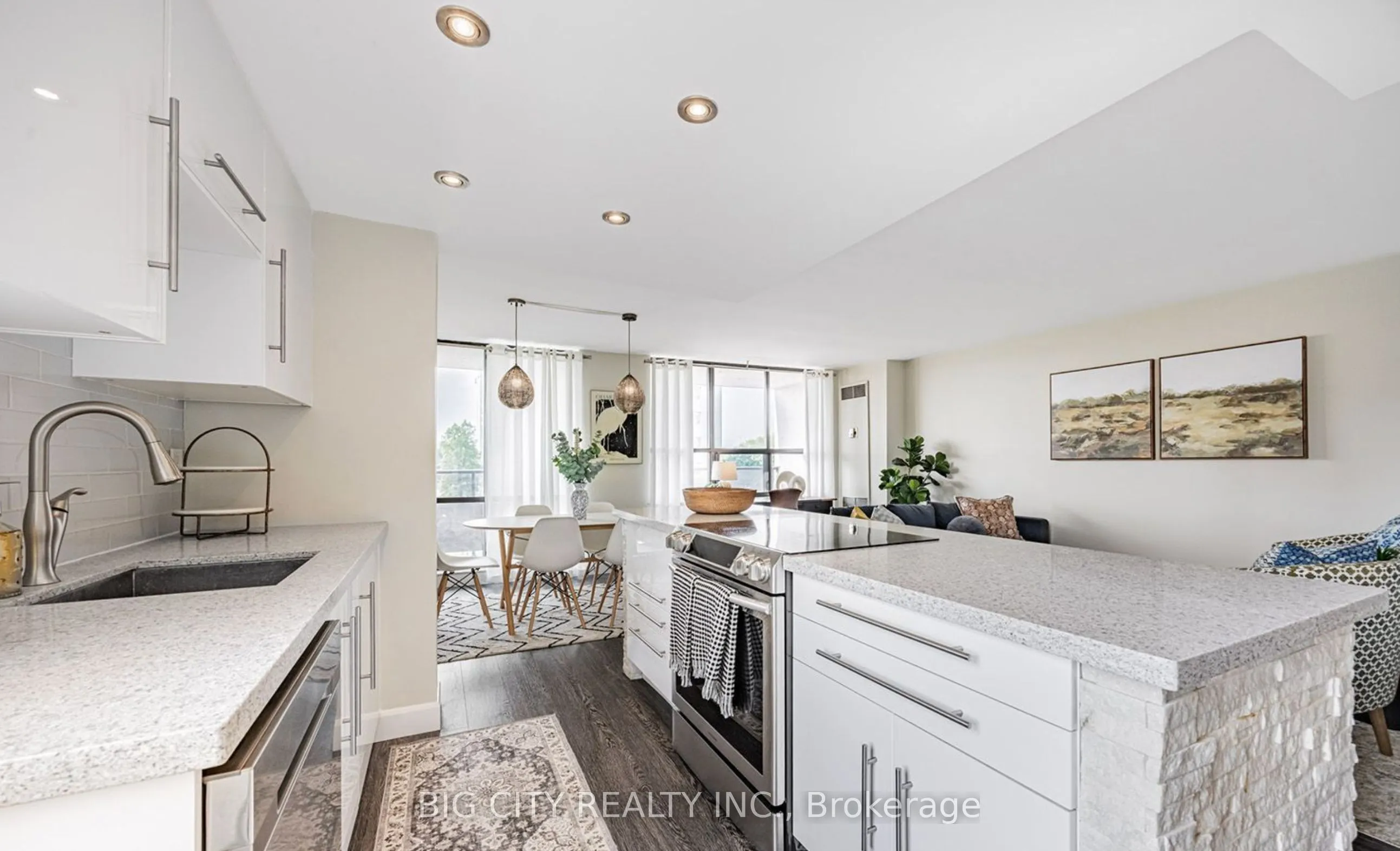 2721 Victoria Park Avenue, #506