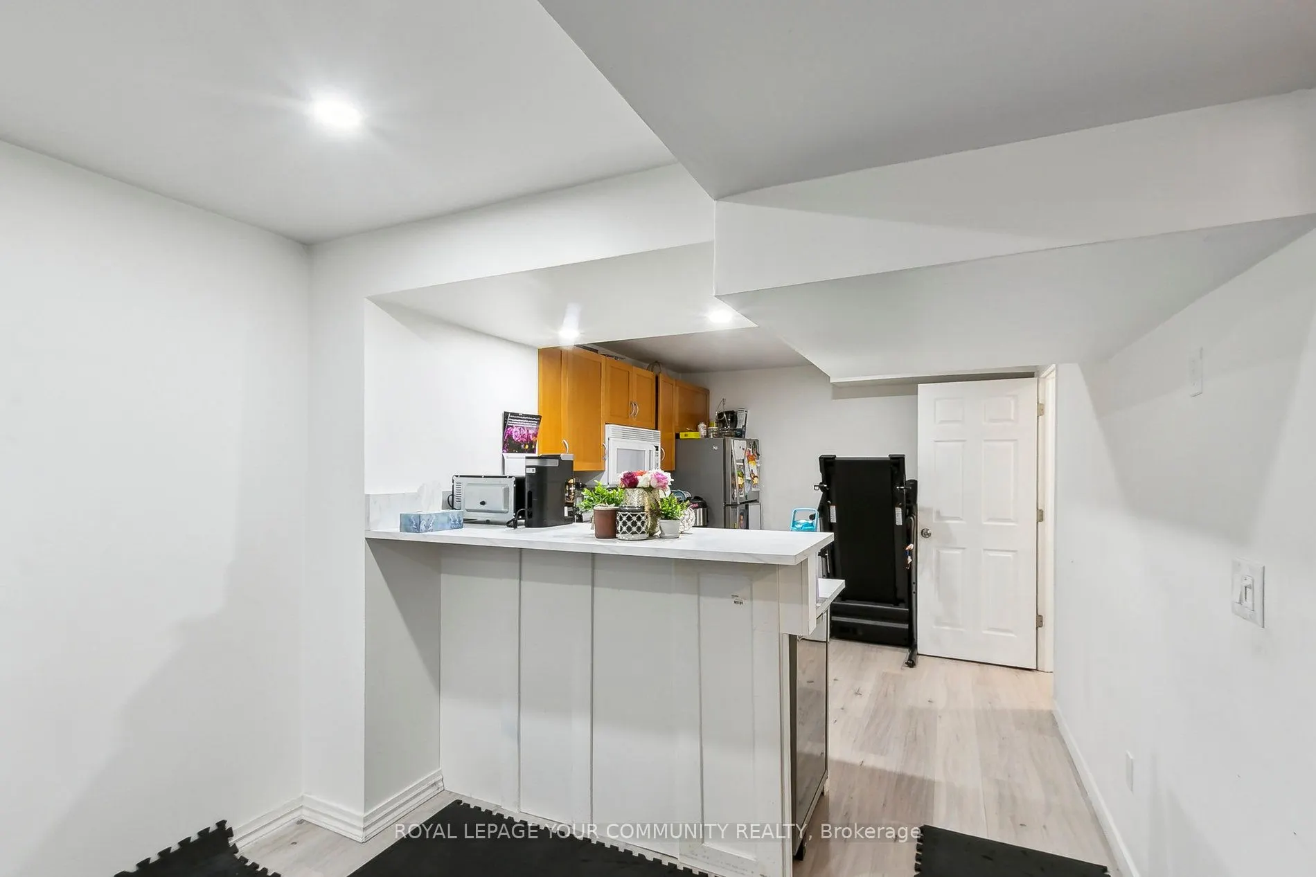 10 Greenhalf Drive