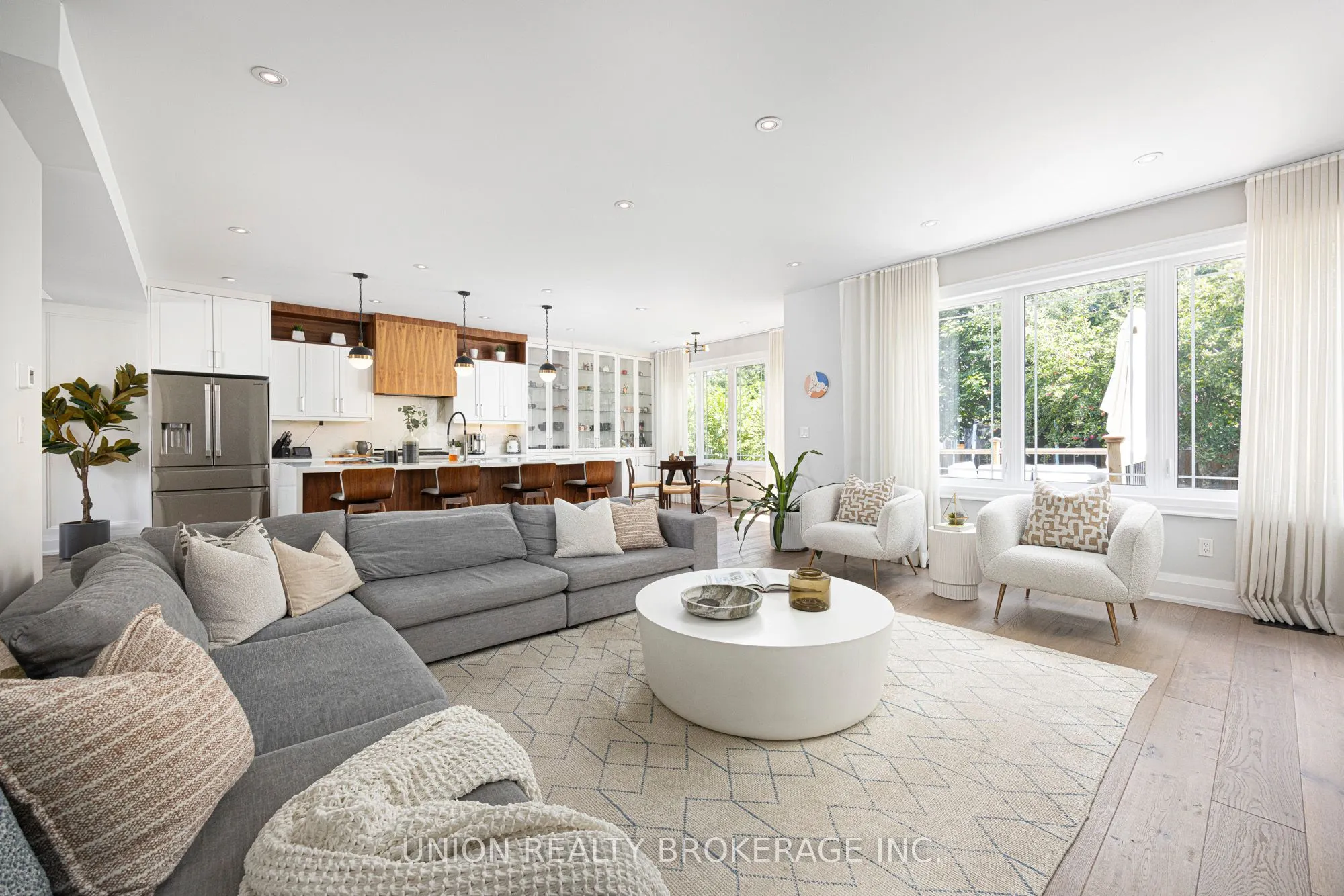 33 Hunt Club Drive