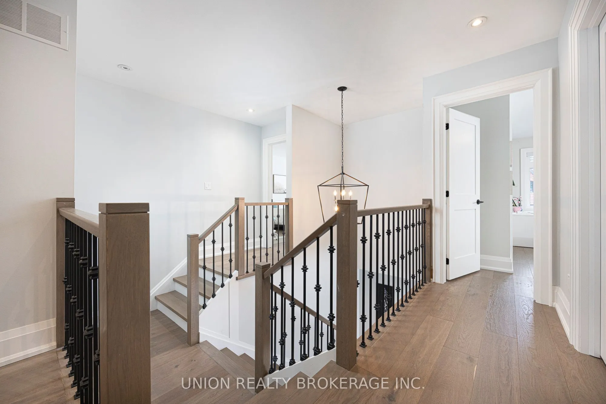 33 Hunt Club Drive