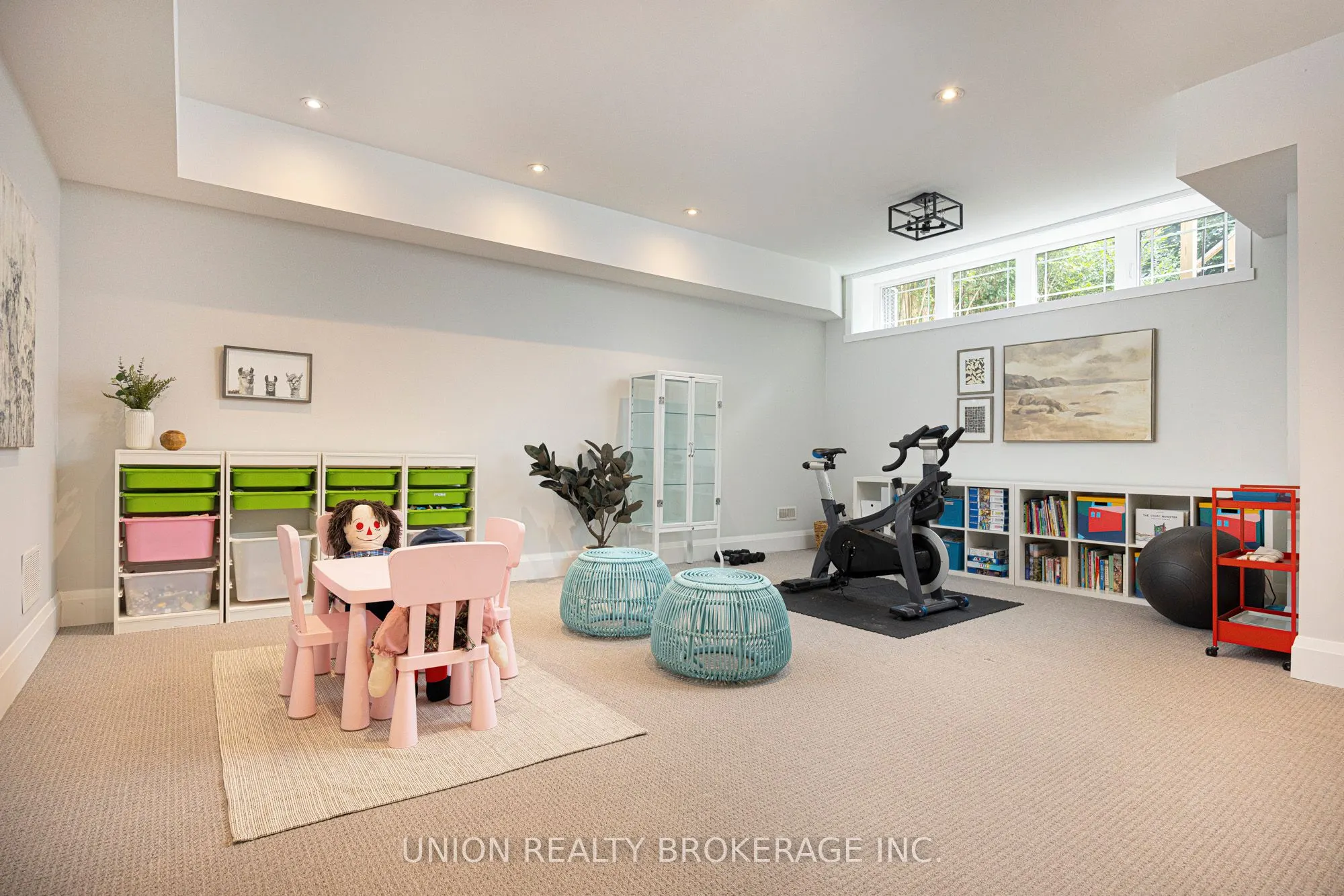 33 Hunt Club Drive
