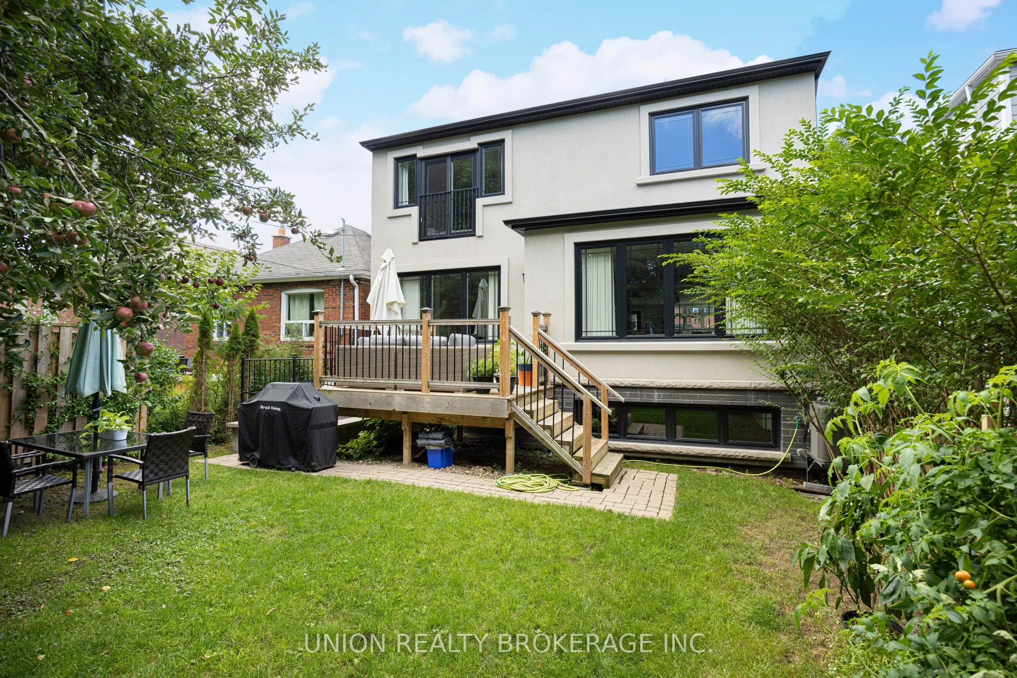 33 Hunt Club Drive