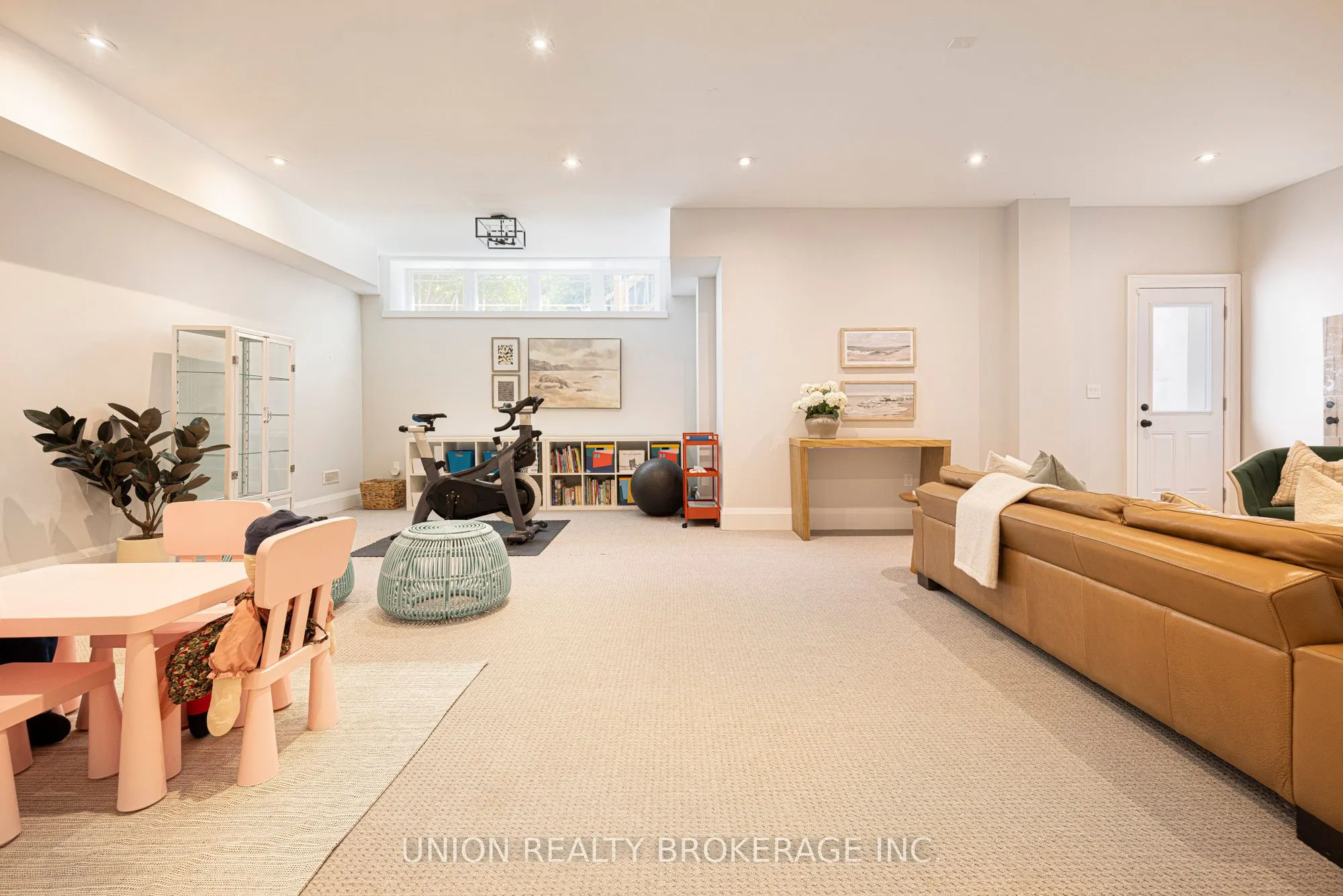33 Hunt Club Drive