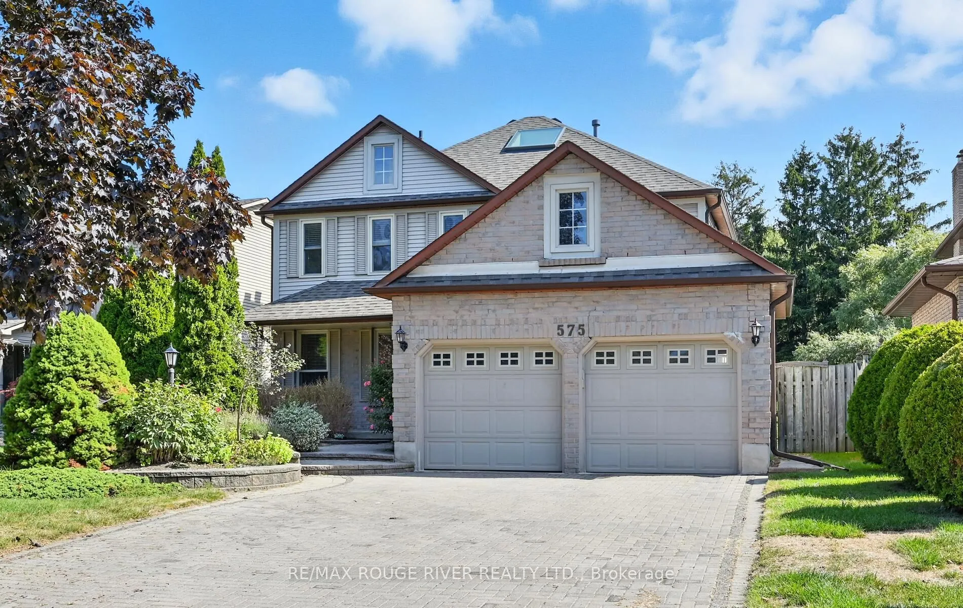 575 Dunrobin Court