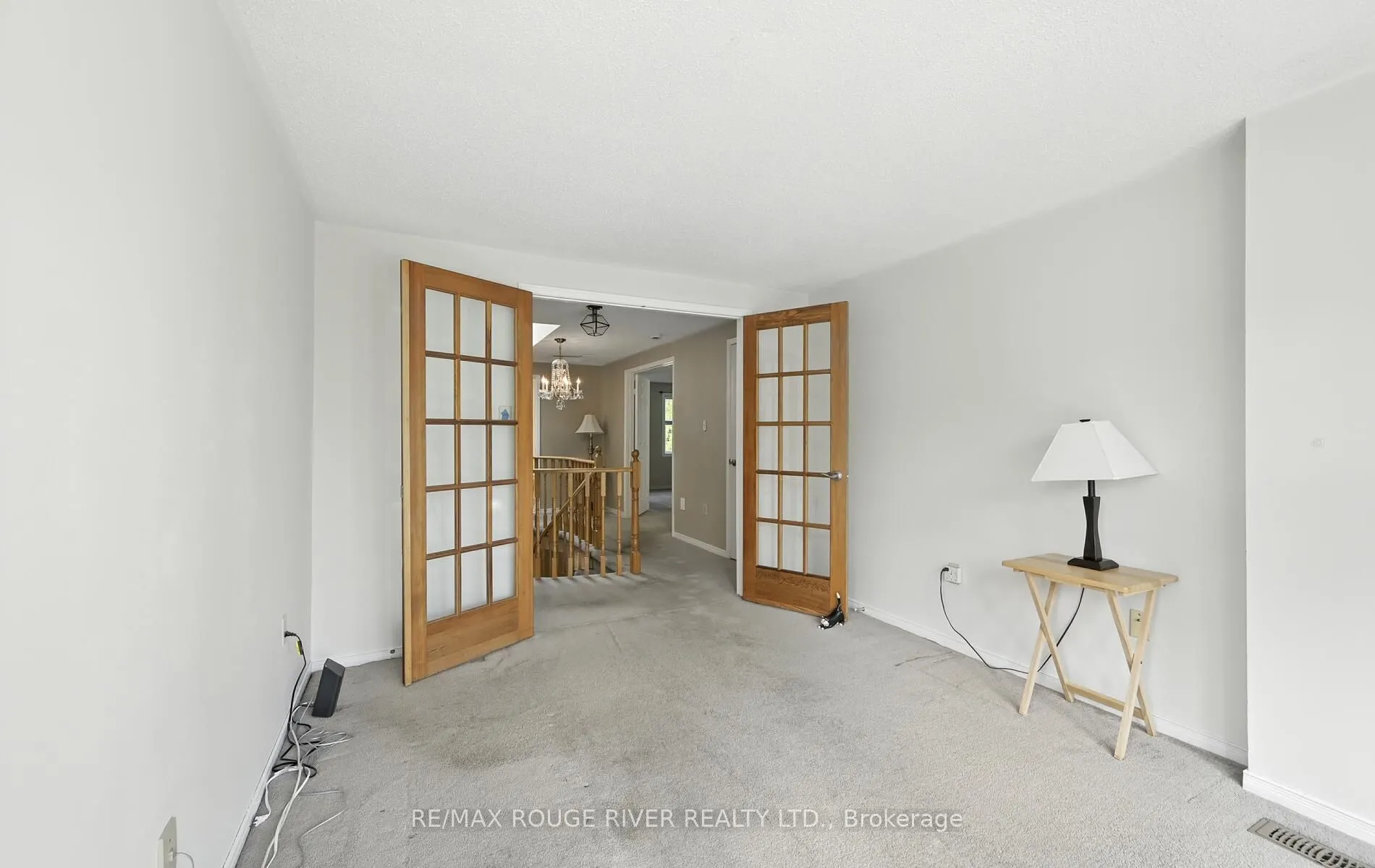 575 Dunrobin Court