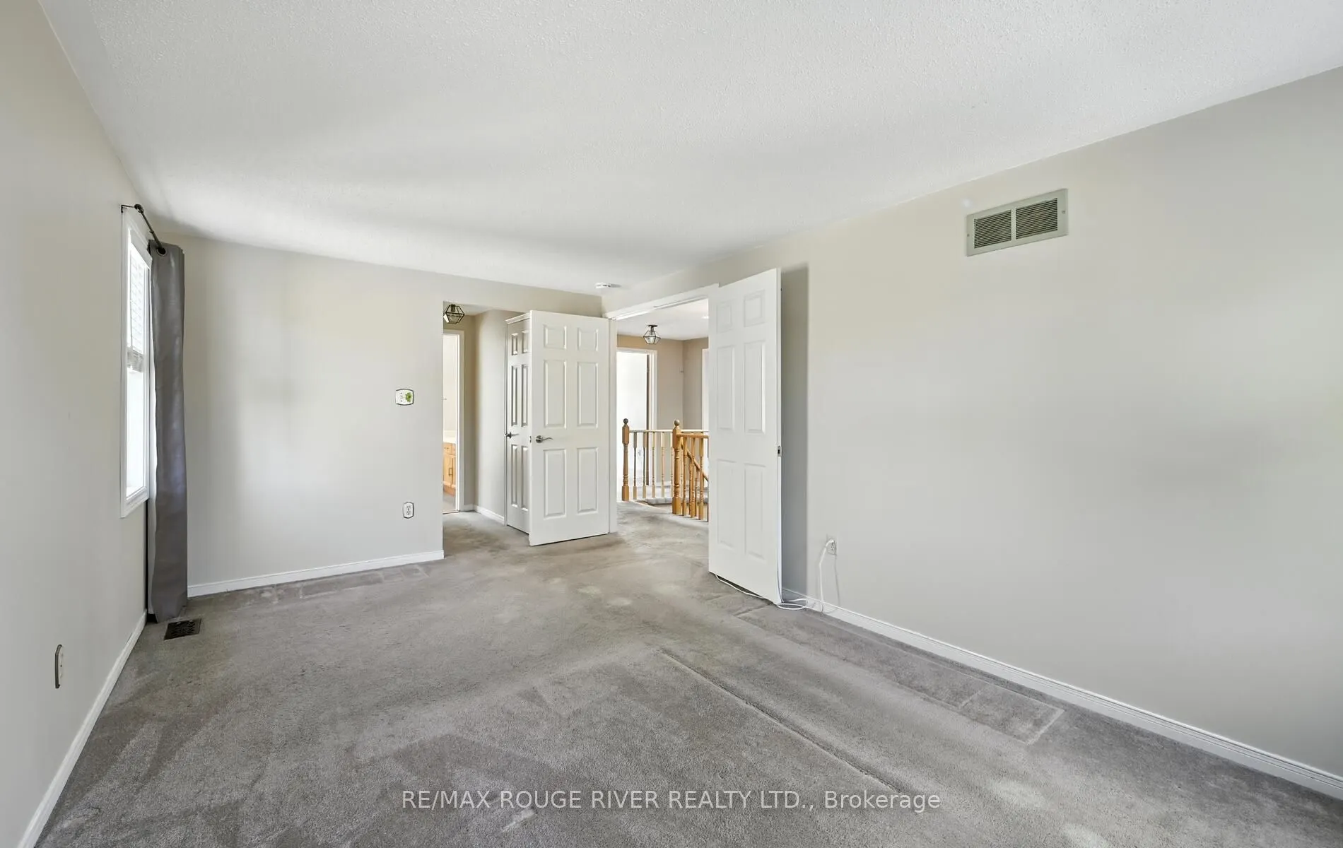 575 Dunrobin Court
