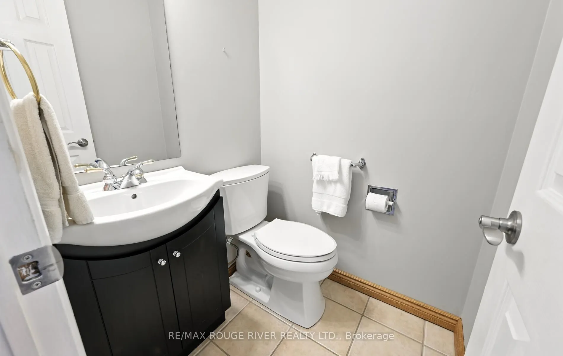 575 Dunrobin Court