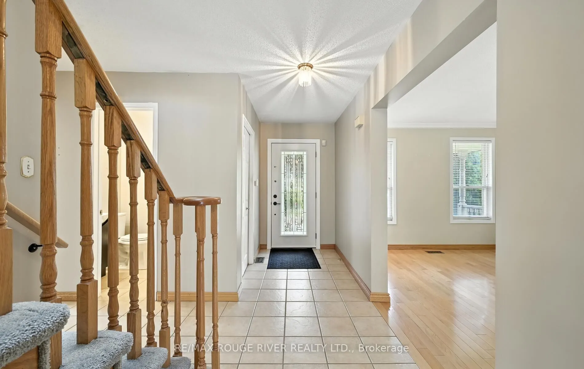 575 Dunrobin Court