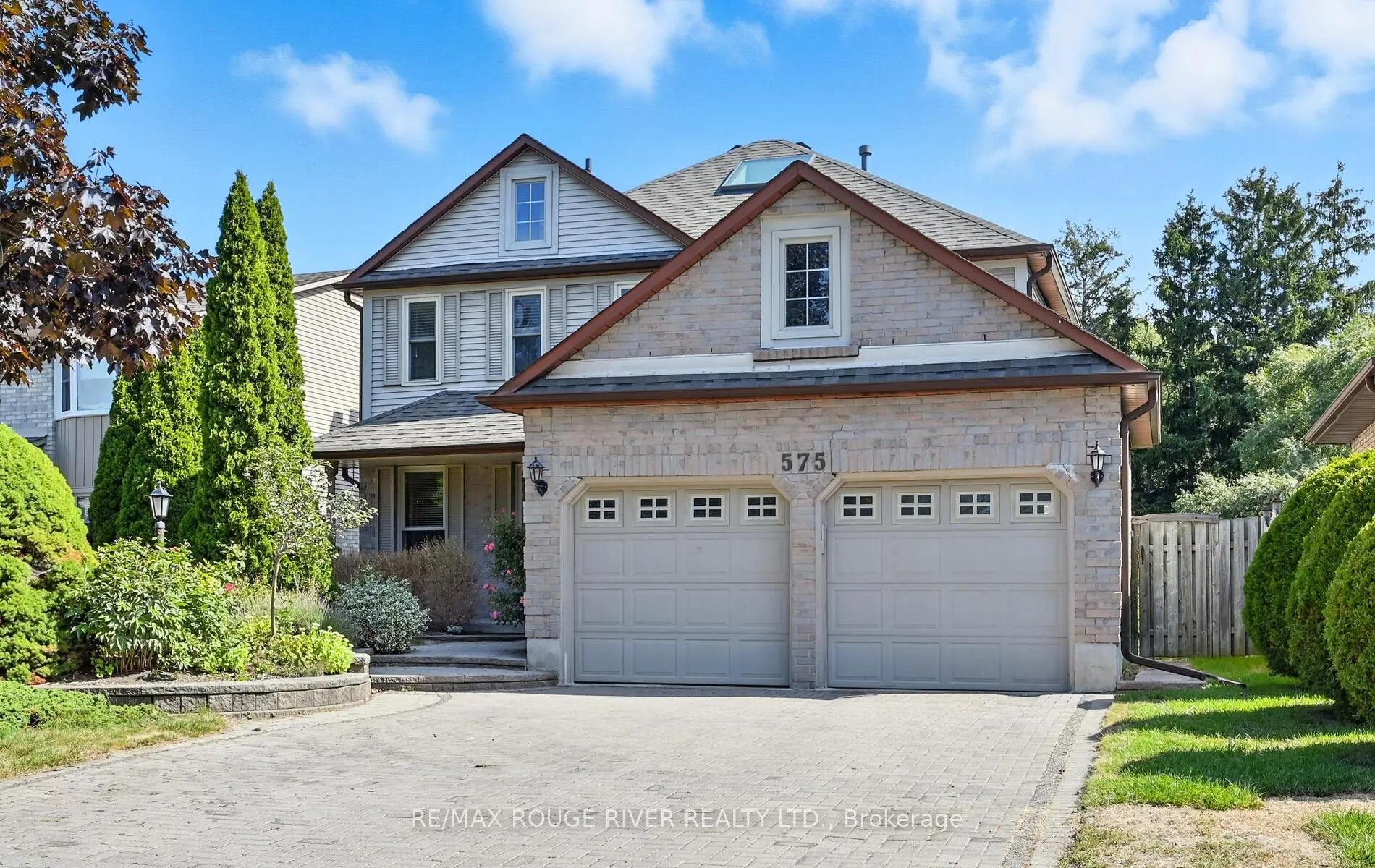 575 Dunrobin Court