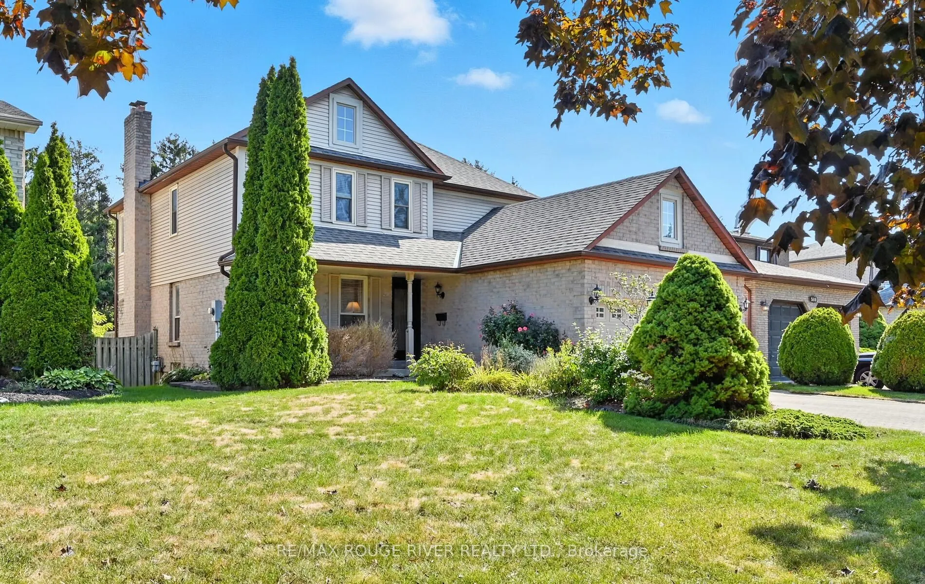 575 Dunrobin Court