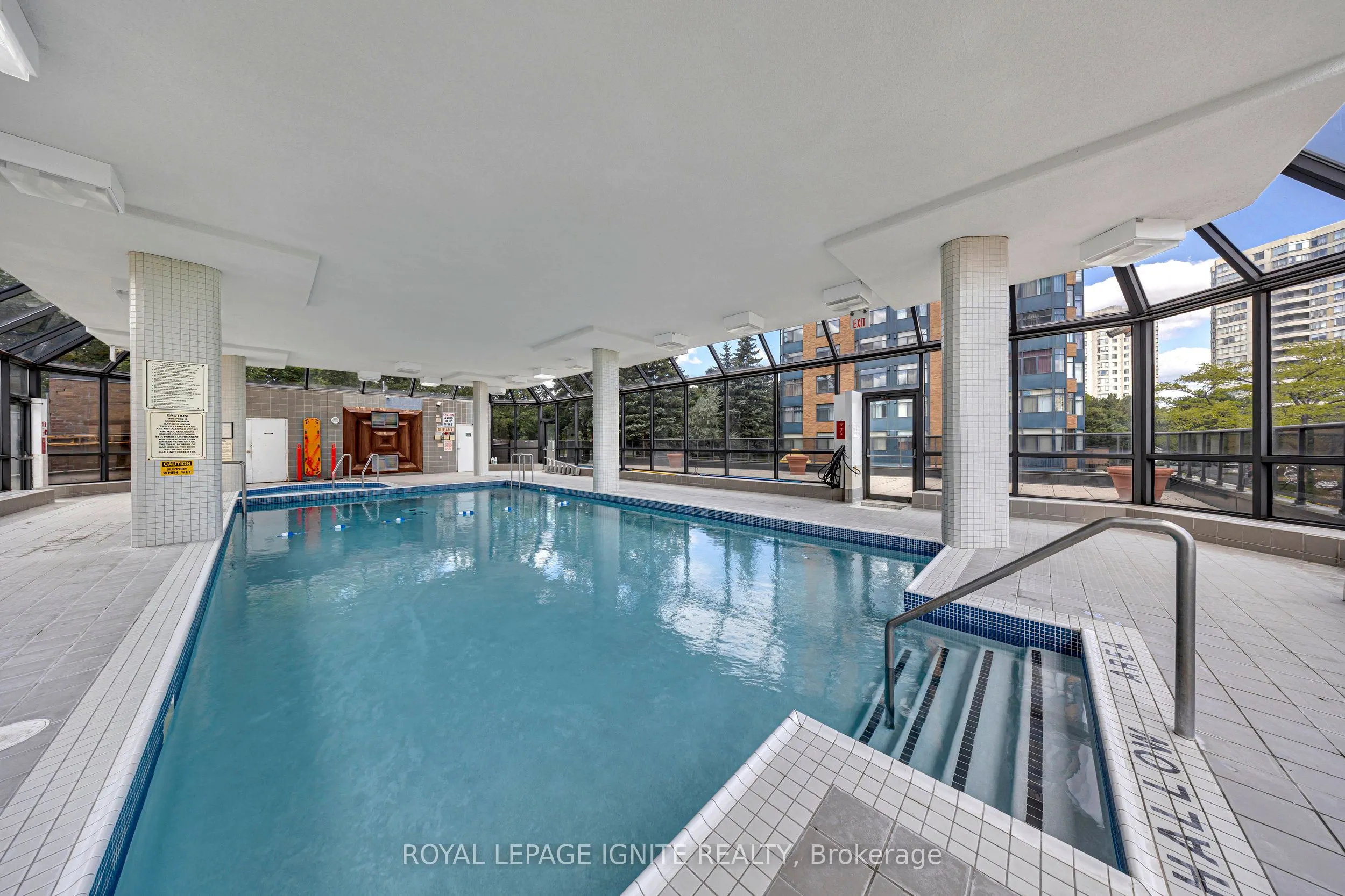 88 Alton Towers Circle, #215