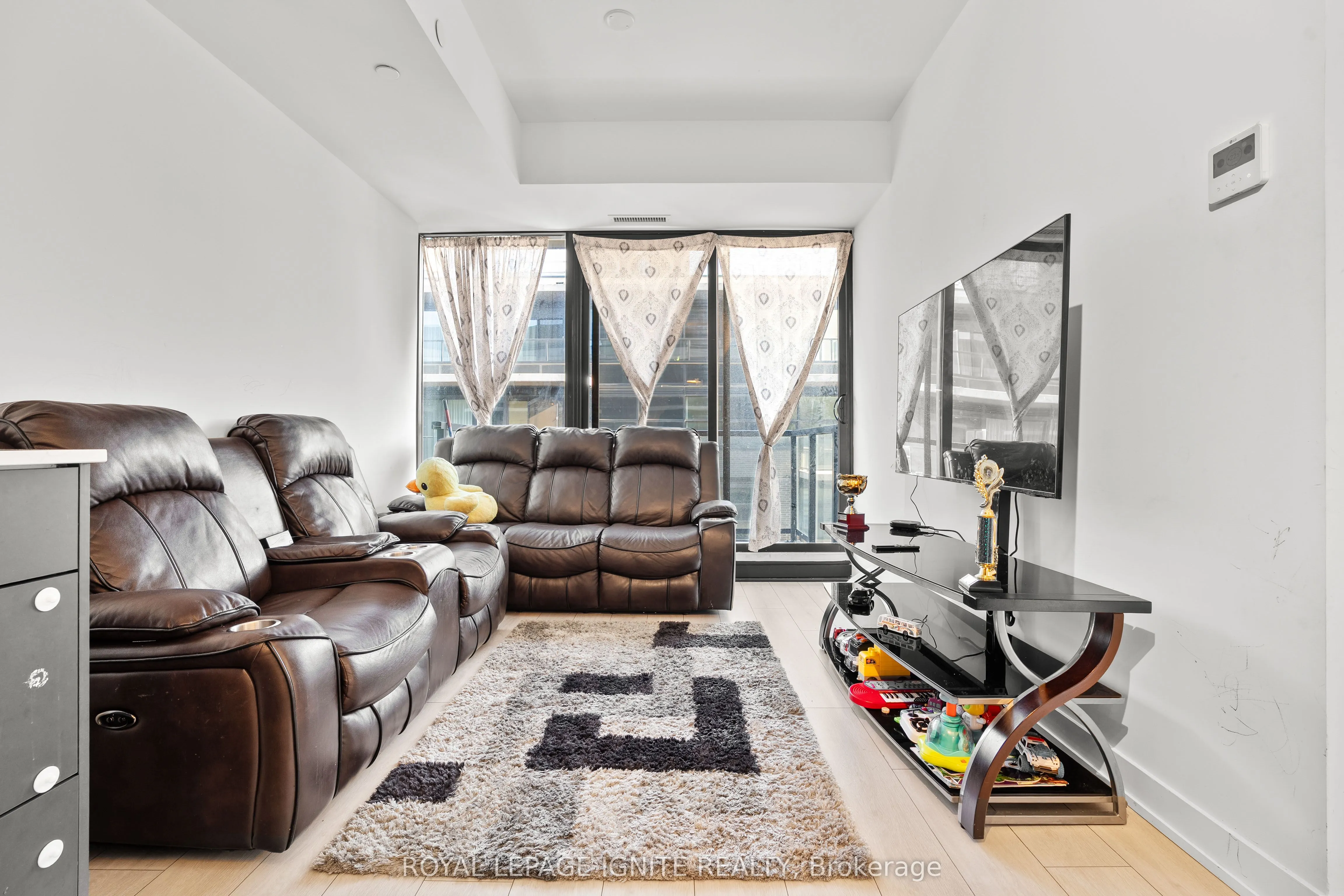 1604(B) Charles Street, #414