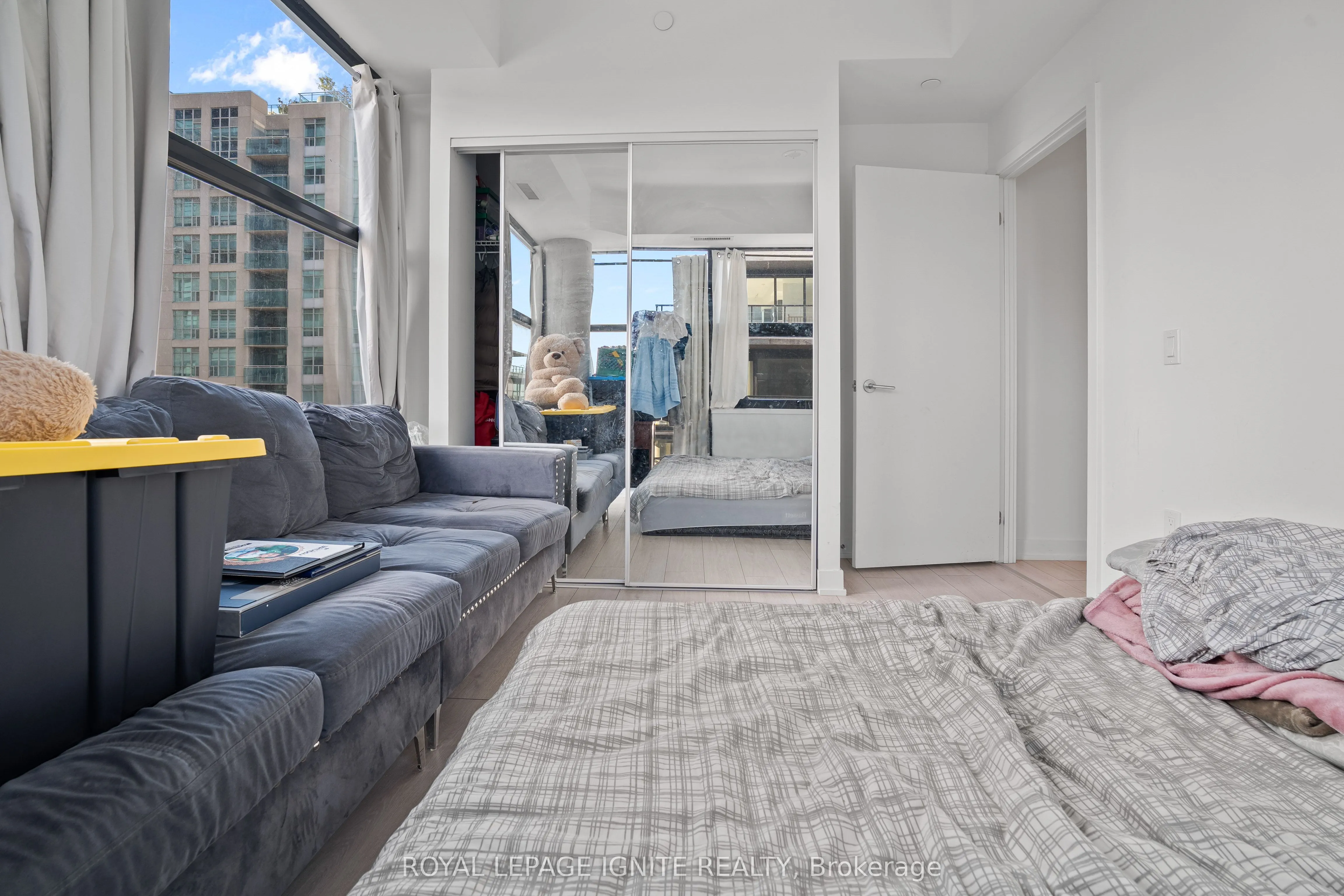 1604(B) Charles Street, #414