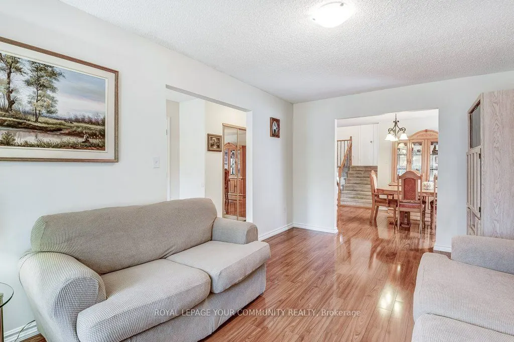 36 Stirling Avenue