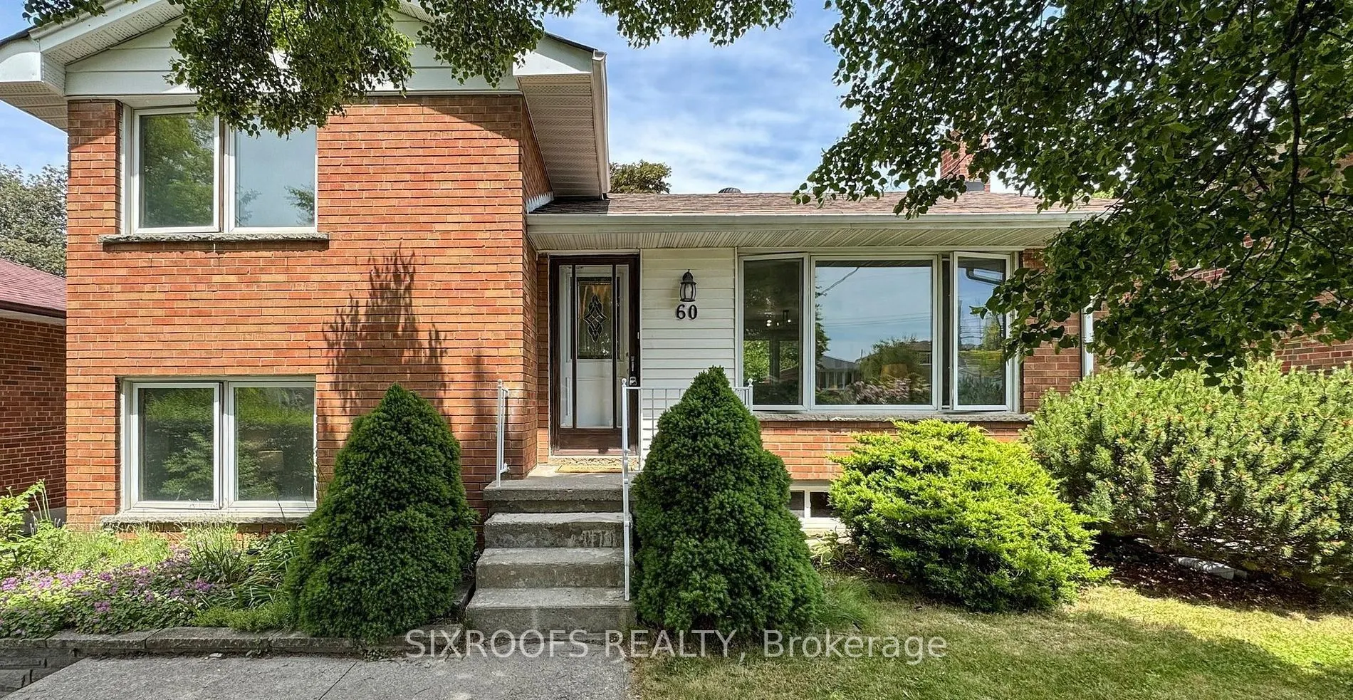 60 Beacham Crescent, #Upper