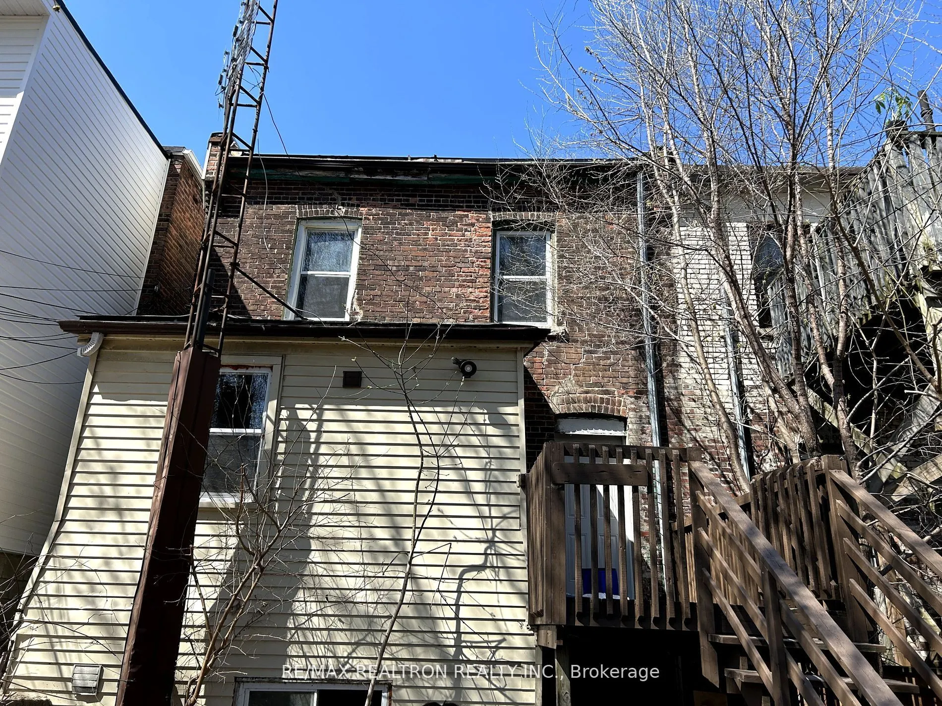 1295 Gerrard Street E, #3