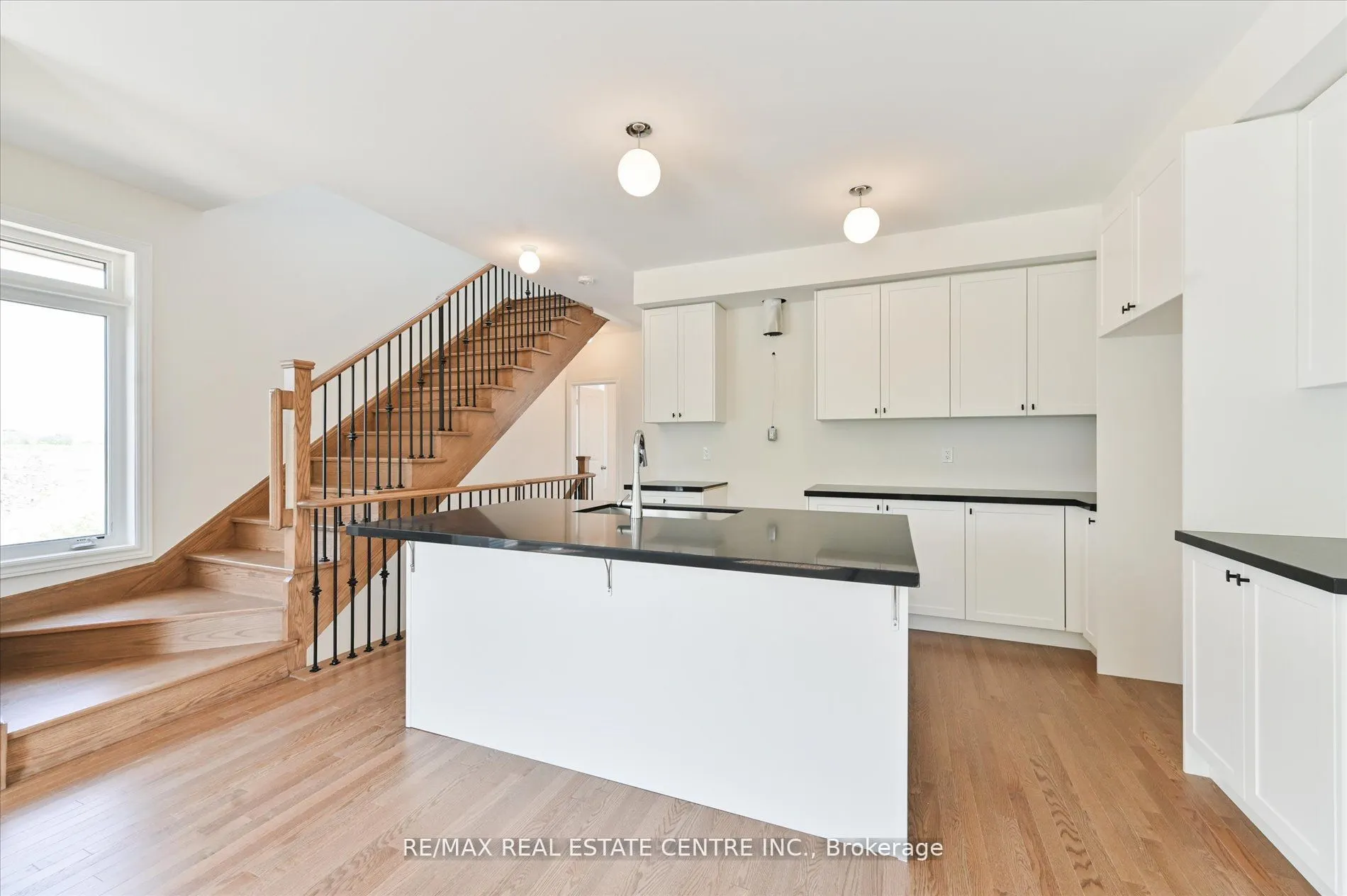 2 Cunliffe Lane