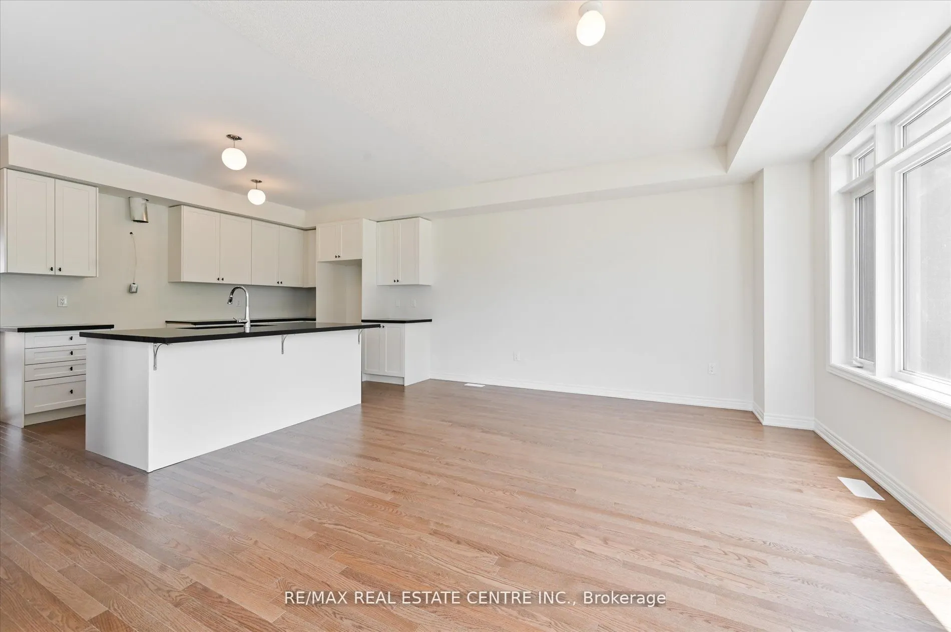 2 Cunliffe Lane