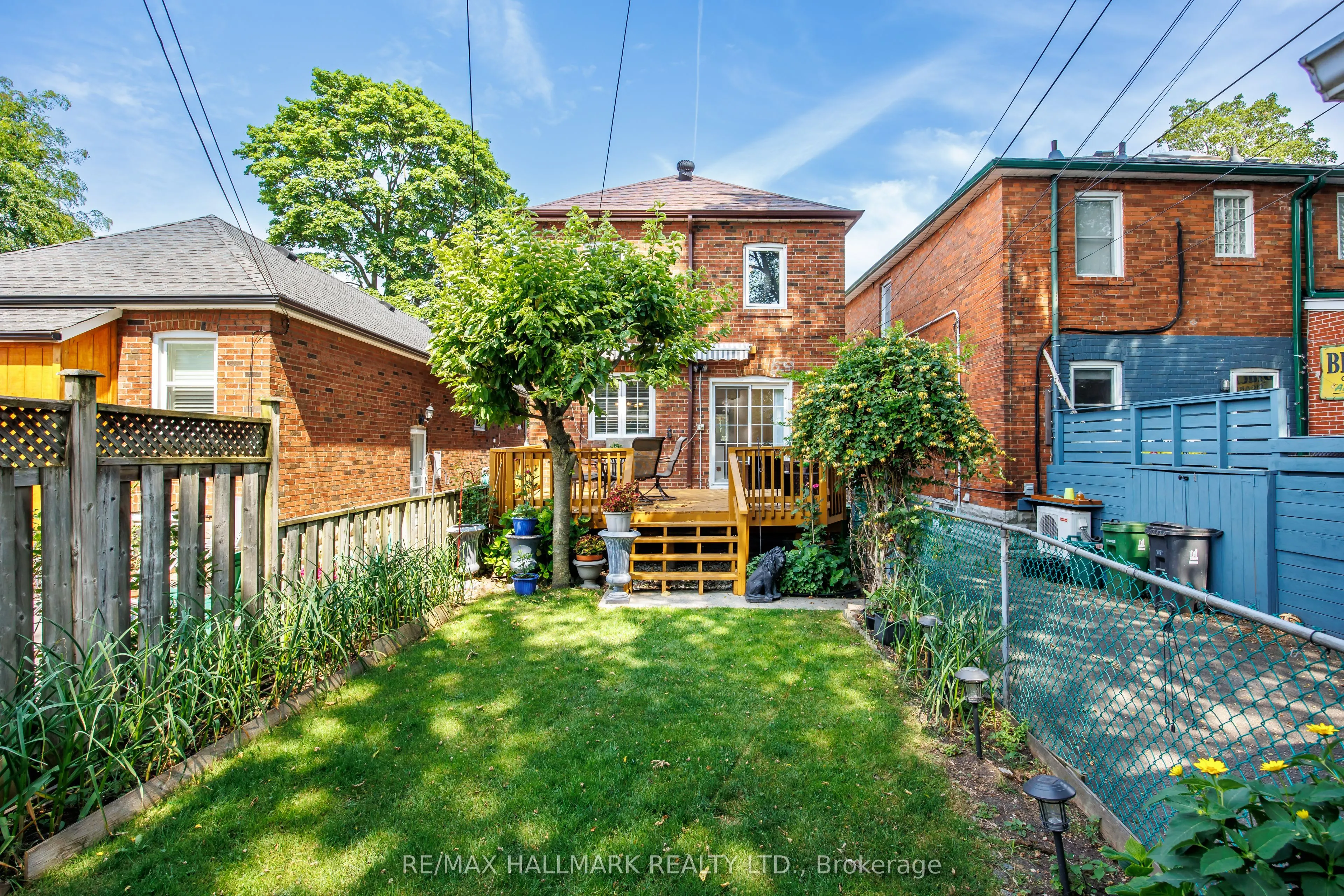 236 Dewhurst Boulevard N