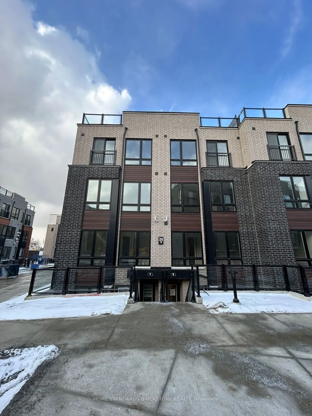 25 Priya Lane, #1