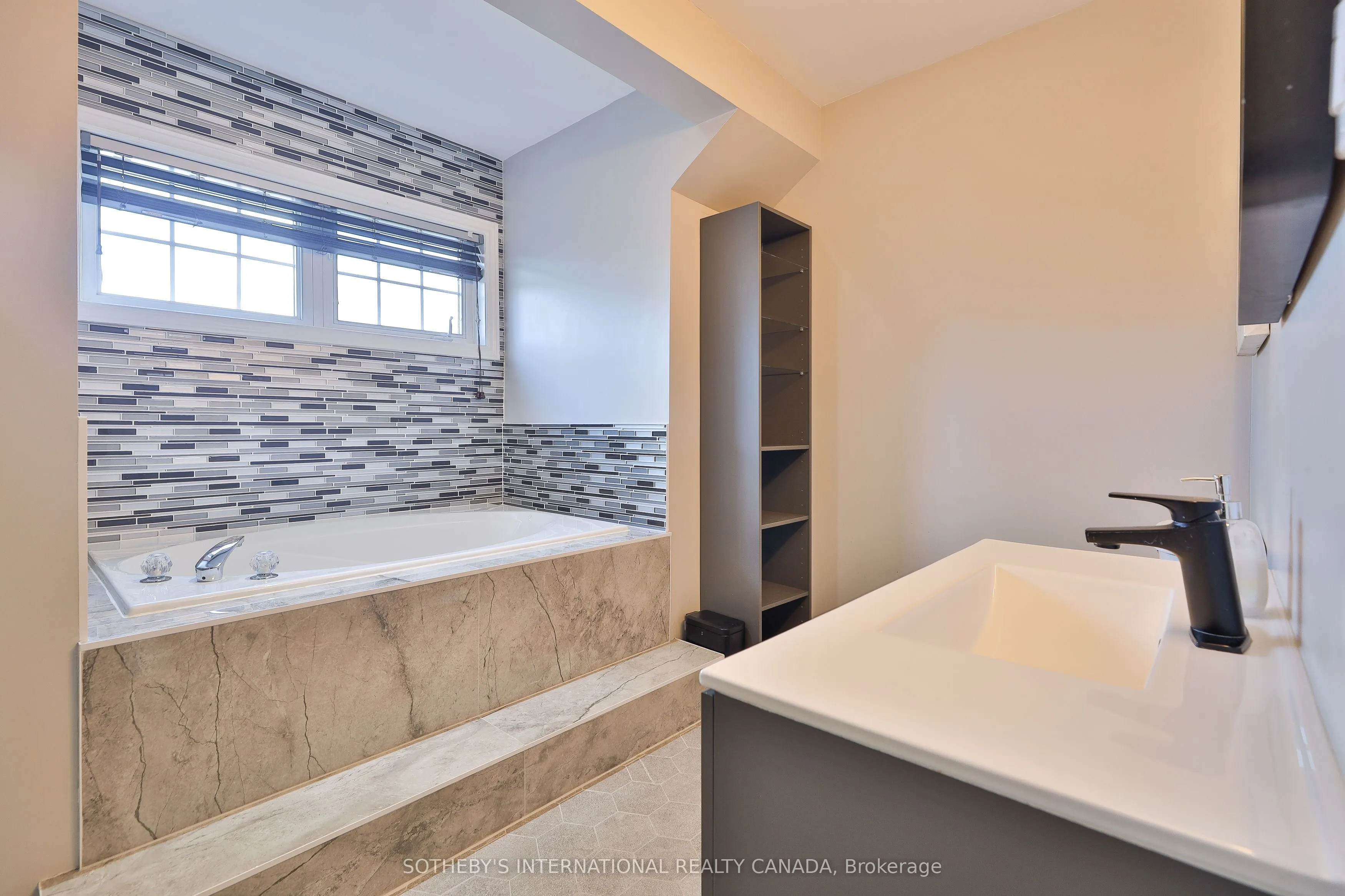 1330 Altona Road, #21