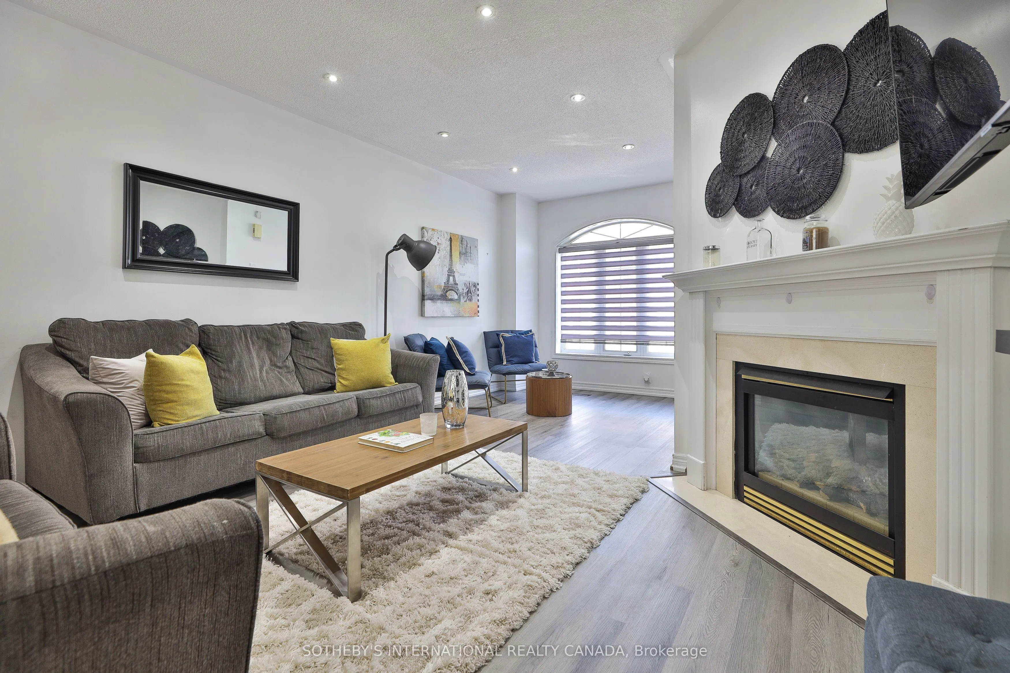 1330 Altona Road, #21