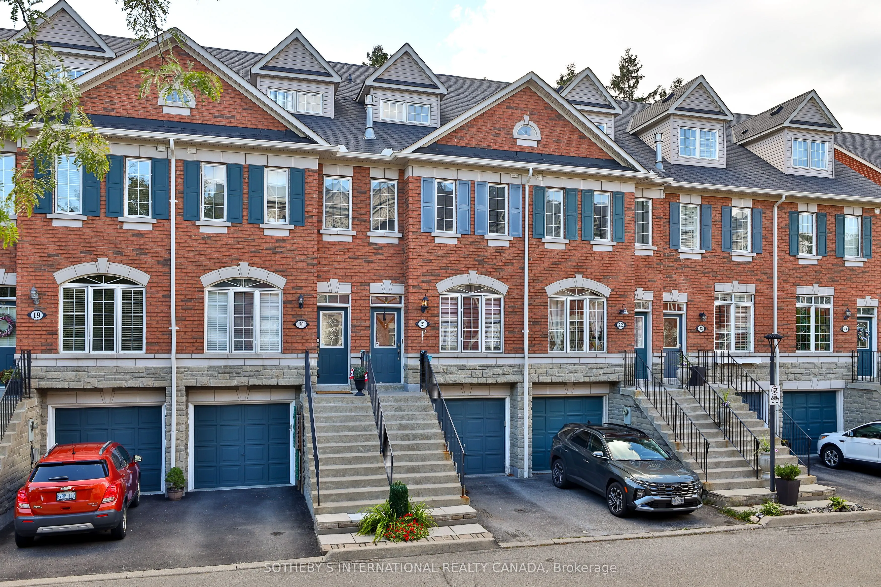 1330 Altona Road, #21