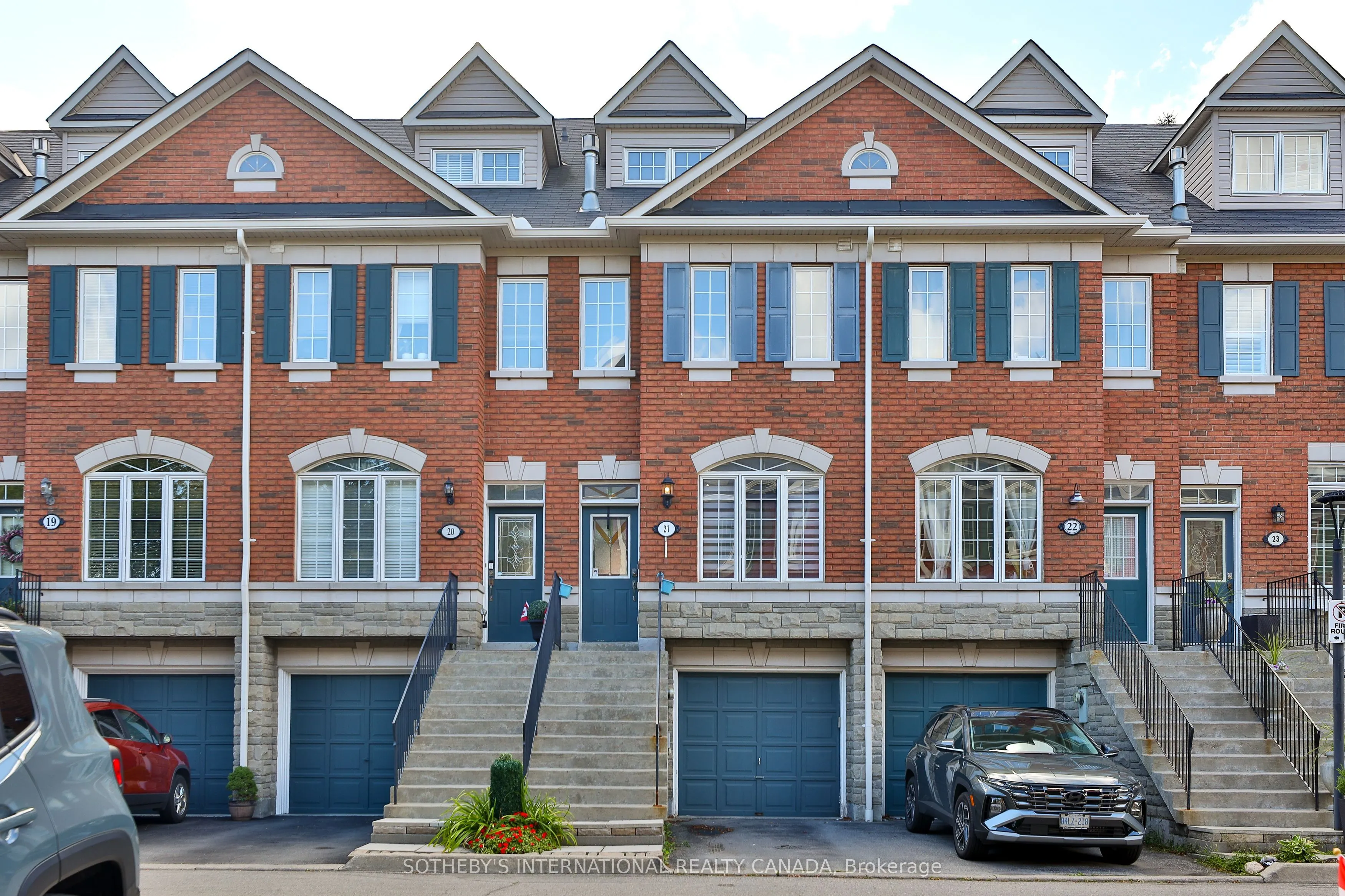 1330 Altona Road, #21