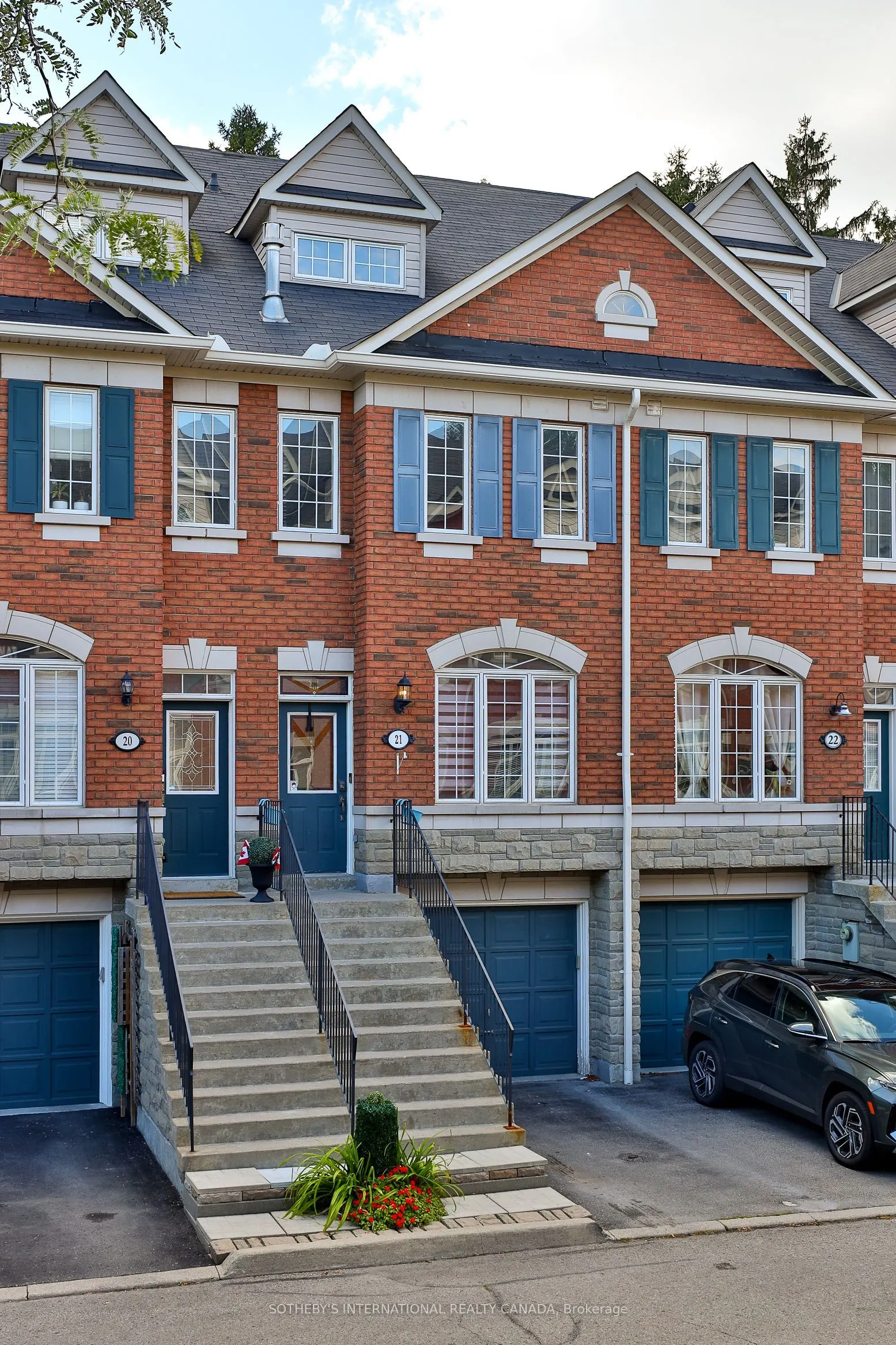 1330 Altona Road, #21