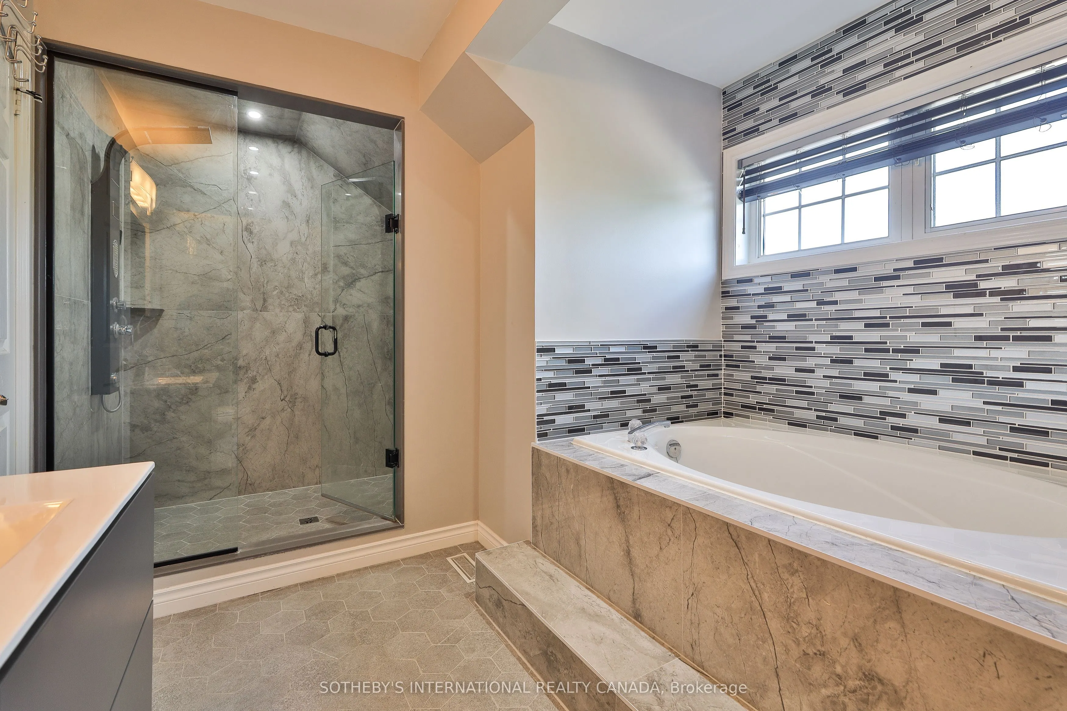 1330 Altona Road, #21