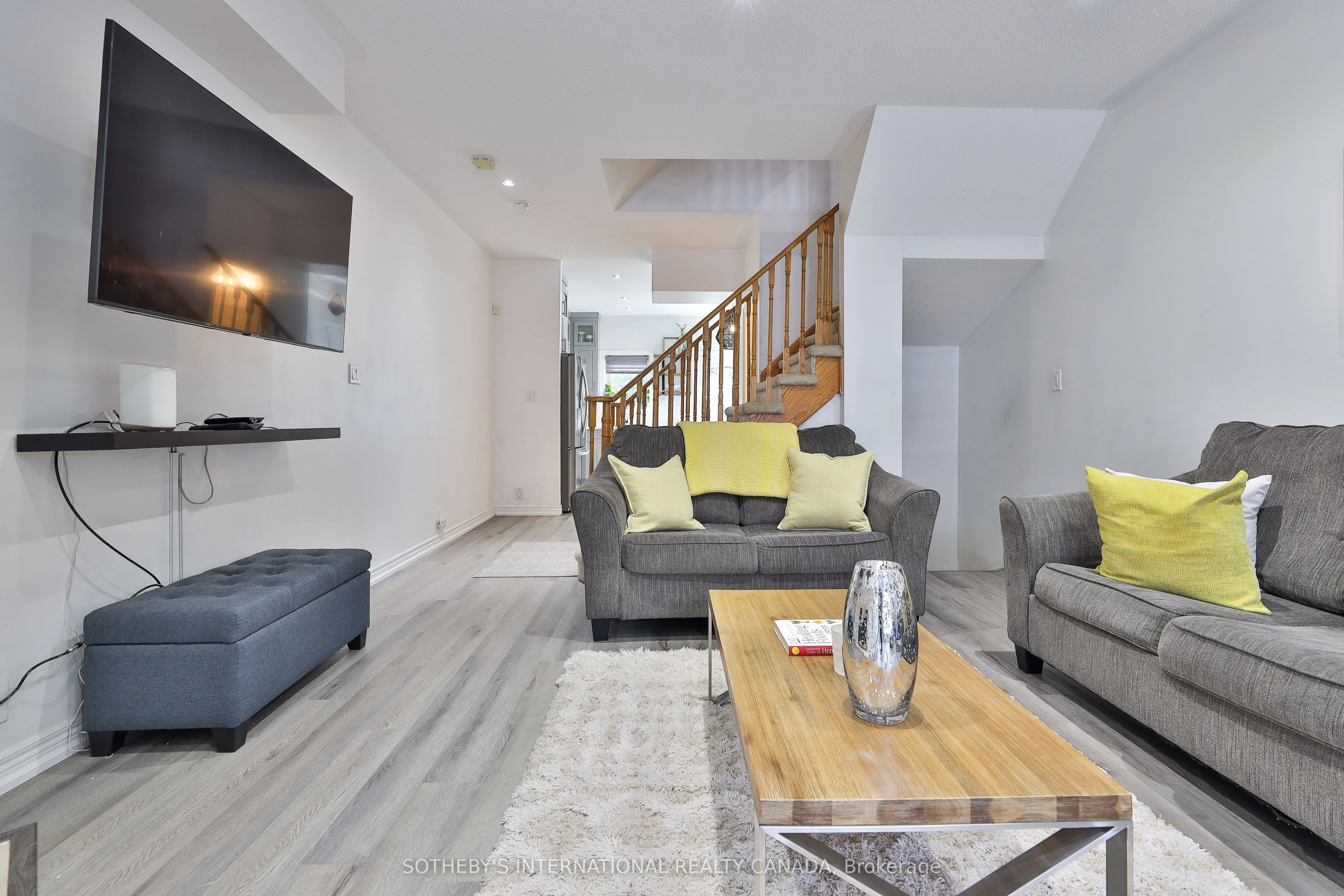 1330 Altona Road, #21