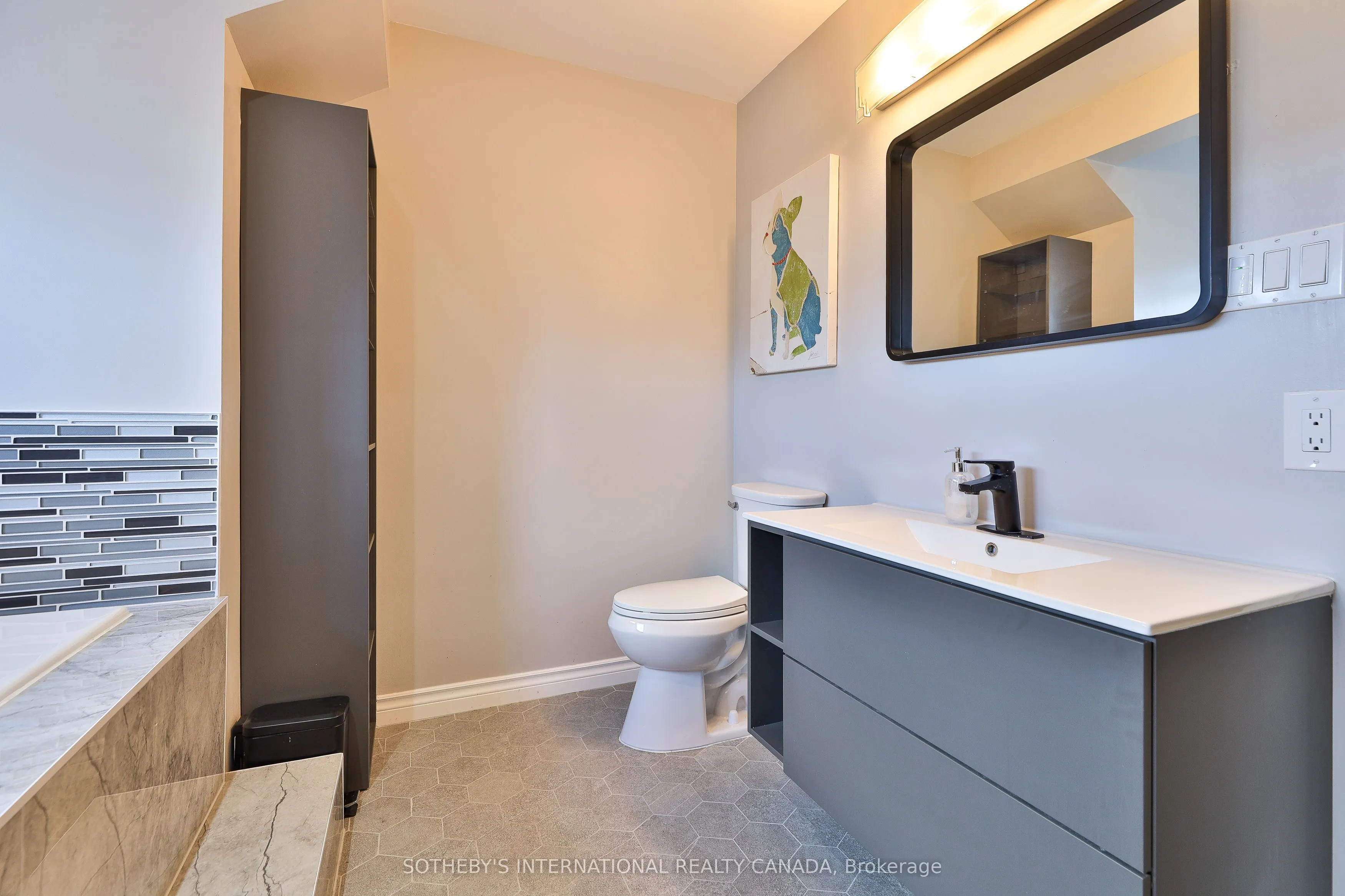 1330 Altona Road, #21