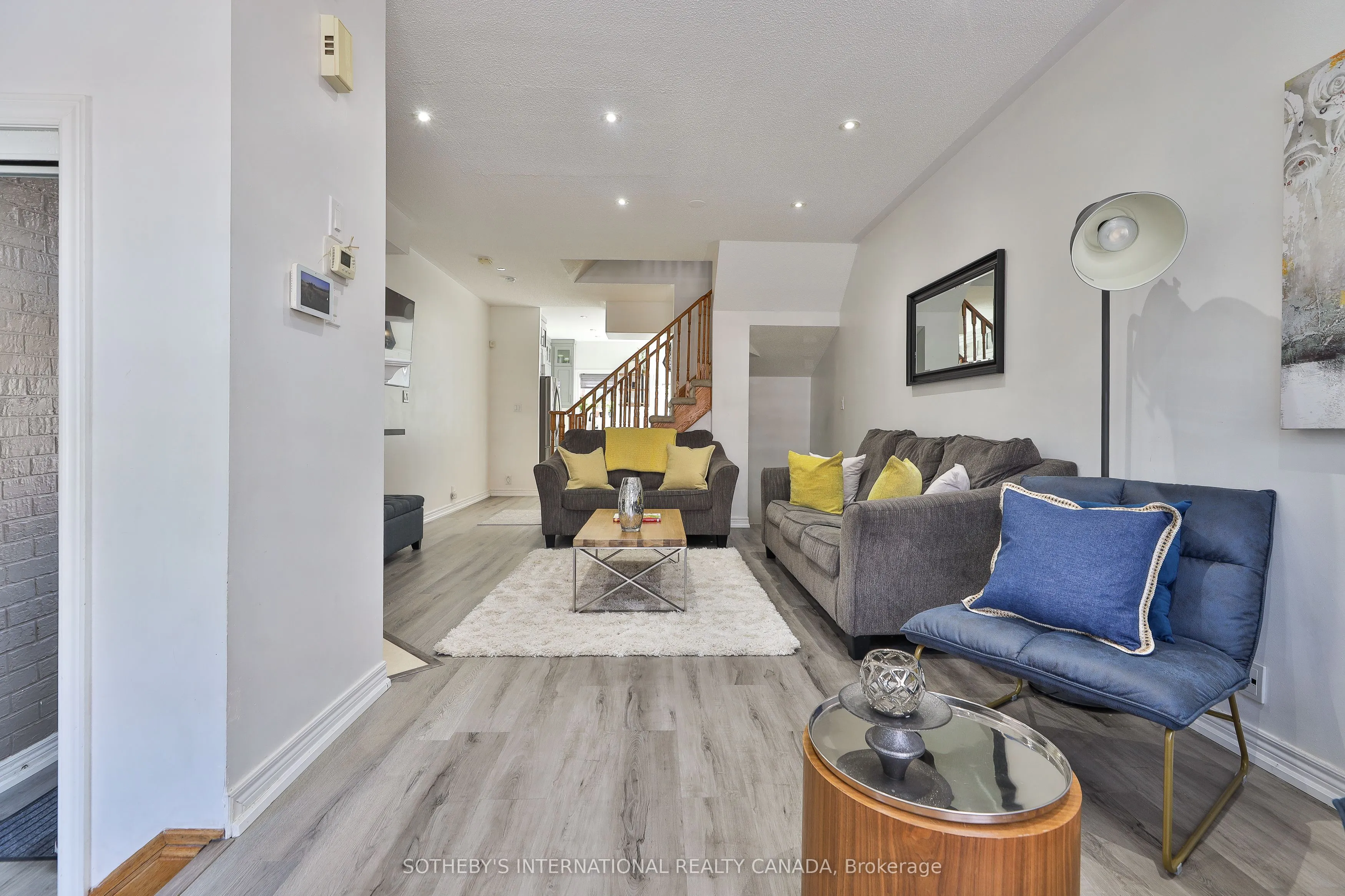 1330 Altona Road, #21