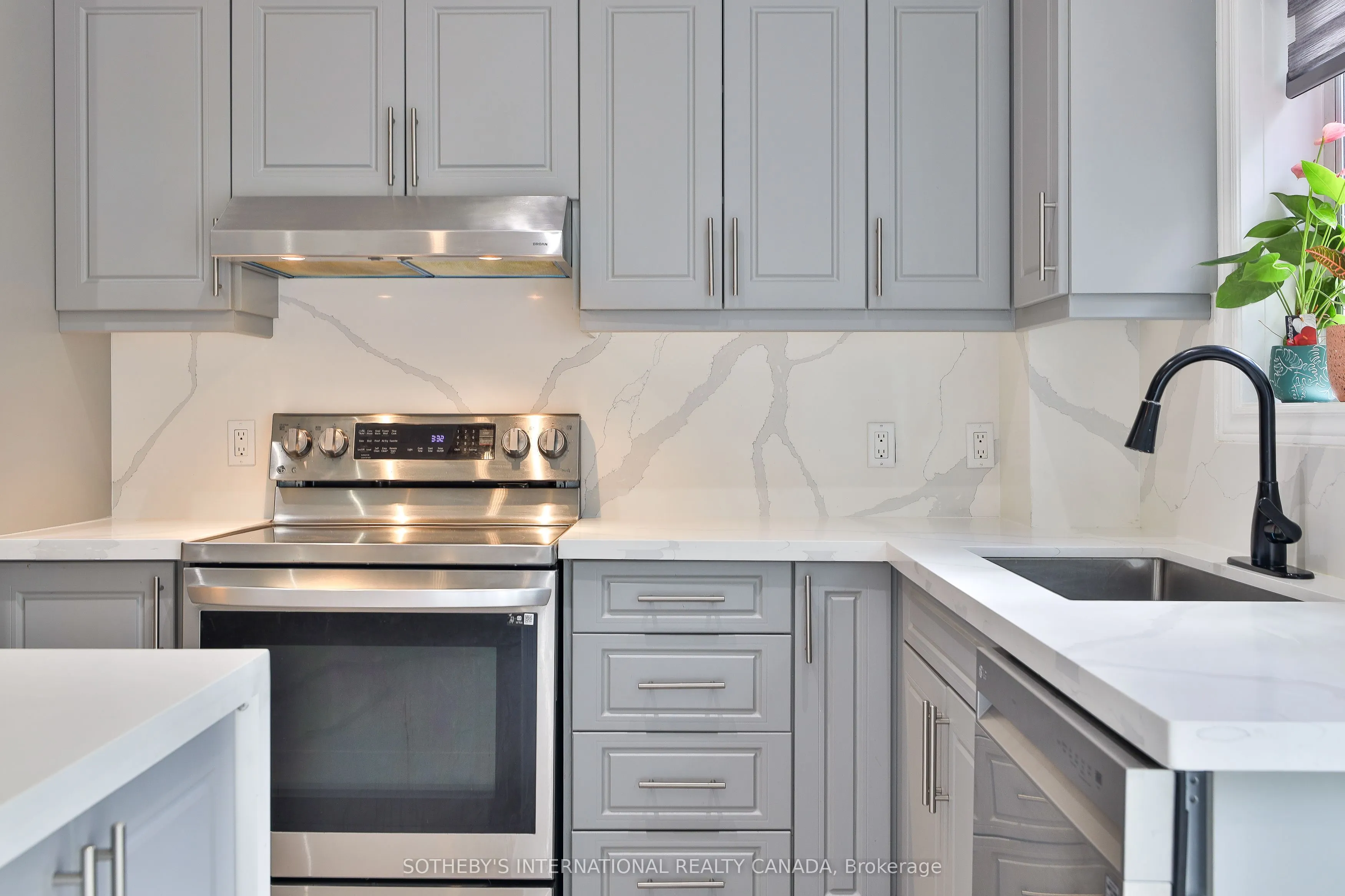 1330 Altona Road, #21