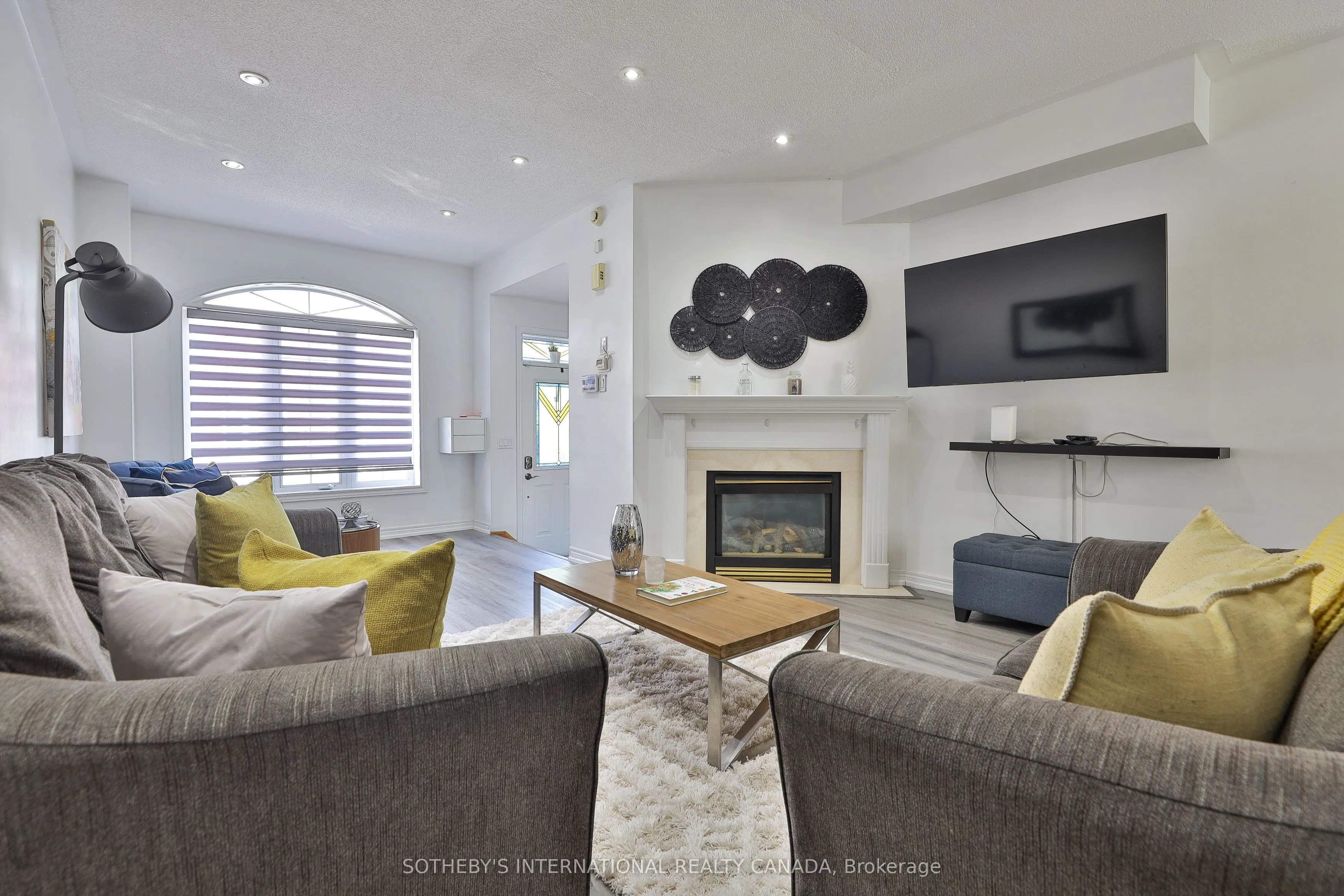 1330 Altona Road, #21