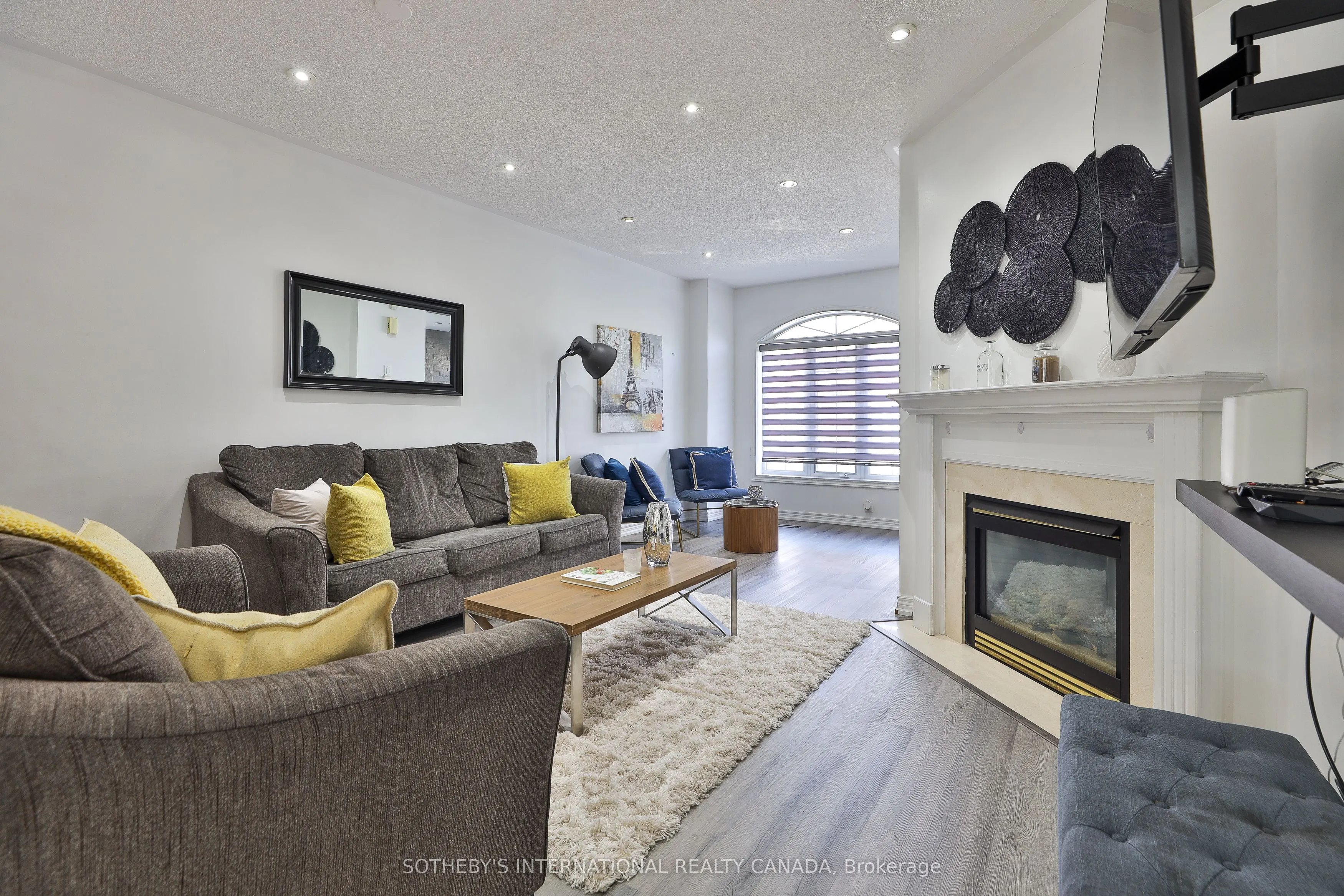 1330 Altona Road, #21